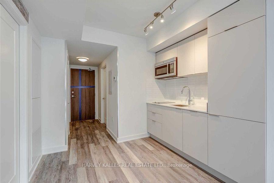 Photo 5 of Unit 726, 576 Front Street W, Toronto, Waterfront Communities — HOMEH