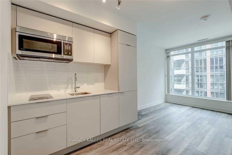 Photo 6 of Unit 726, 576 Front Street W, Toronto, Waterfront Communities — HOMEH