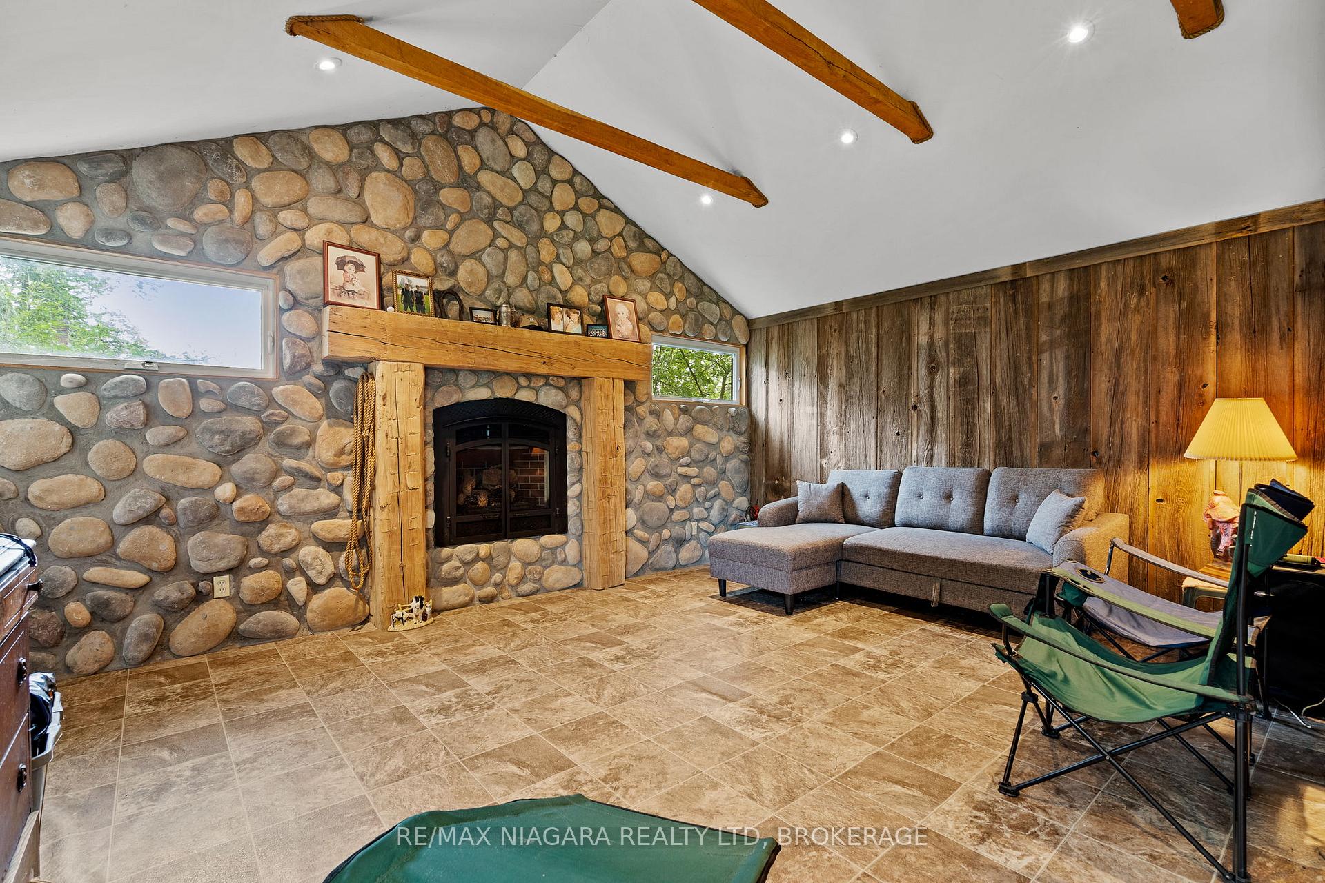 Photo 6 of 12213 Lakeshore Road, Wainfleet, Lakeshore — HOMEH
