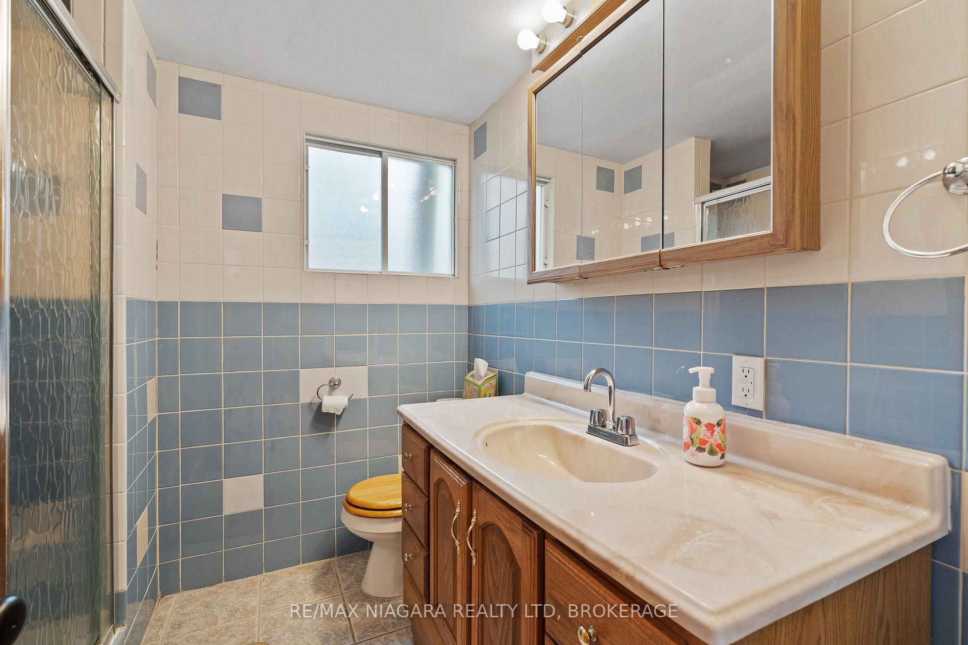Photo 11 of 12213 Lakeshore Road, Wainfleet, Lakeshore — HOMEH
