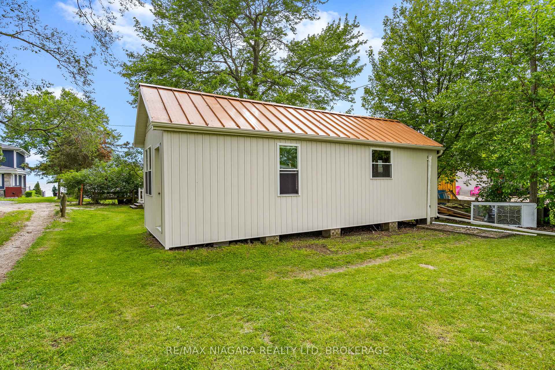 Photo 13 of 12213 Lakeshore Road, Wainfleet, Lakeshore — HOMEH