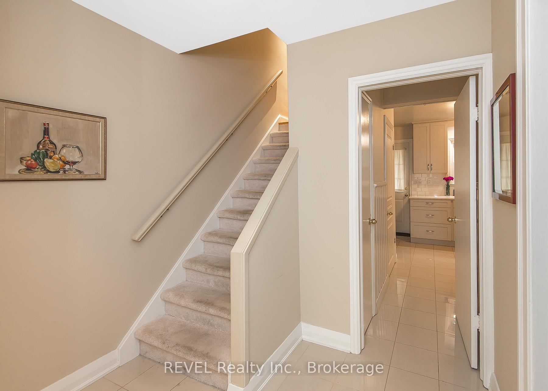 Photo 9 of 113 St. Paul Crescent, St. Catharines, Western Hill — HOMEH