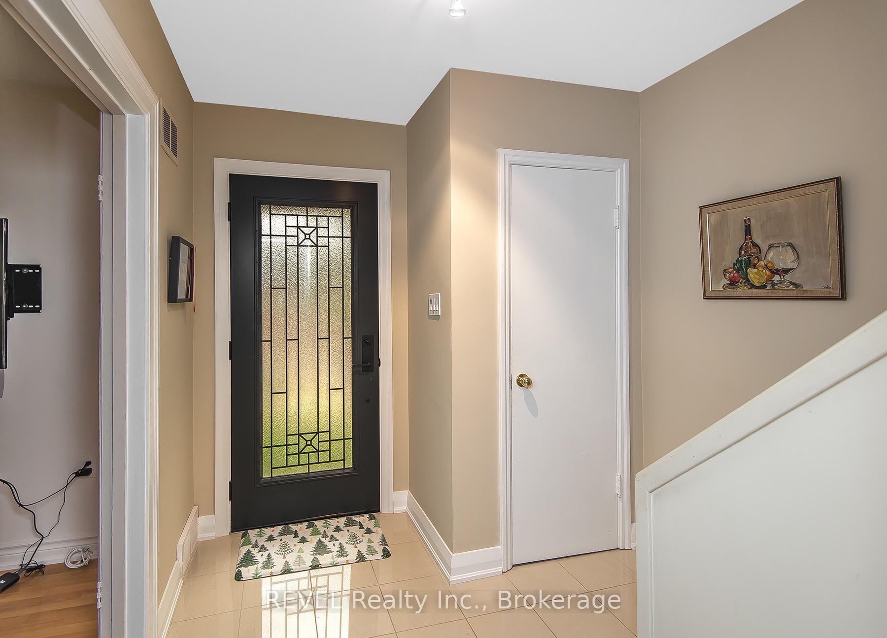 Photo 10 of 113 St. Paul Crescent, St. Catharines, Western Hill — HOMEH