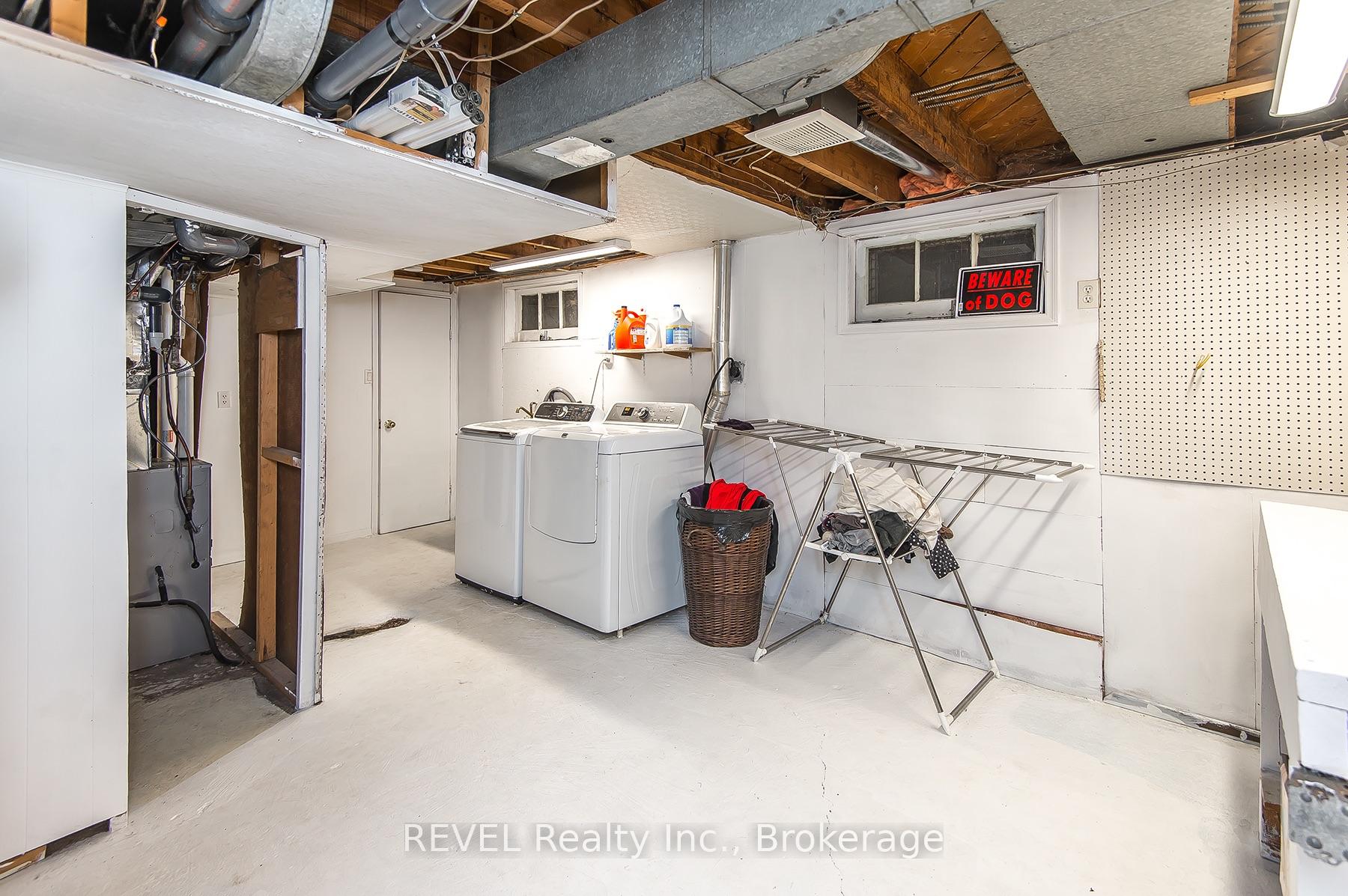 Photo 21 of 113 St. Paul Crescent, St. Catharines, Western Hill — HOMEH