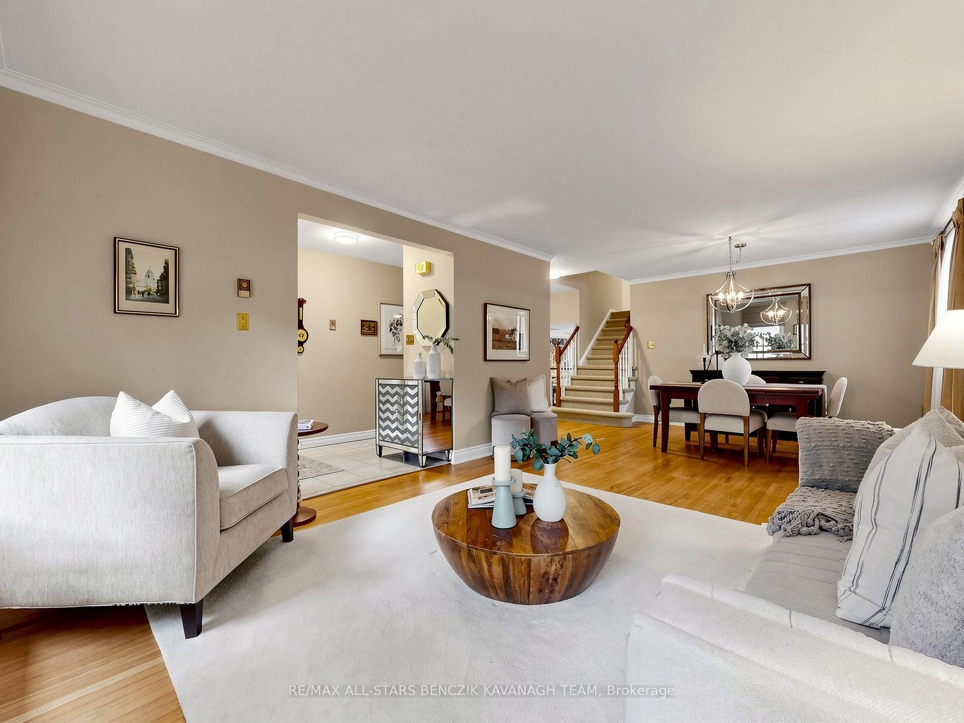 Photo 4 of 41 John Dexter Place, Markham, Sherwood-Amberglen — HOMEH