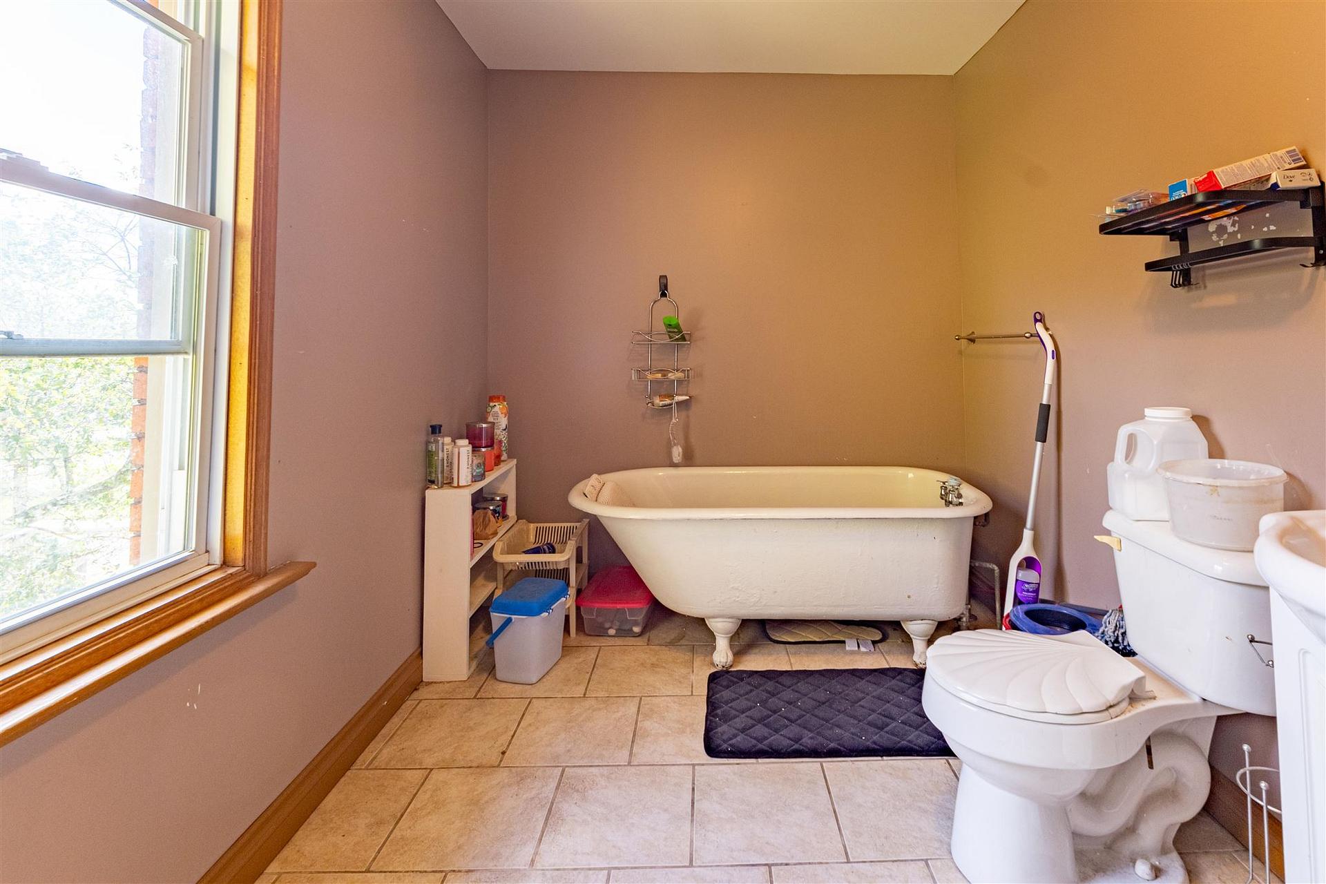 Photo 13 of 180 Elgin Street, Sault Ste Marie, Ward 2 — HOMEH