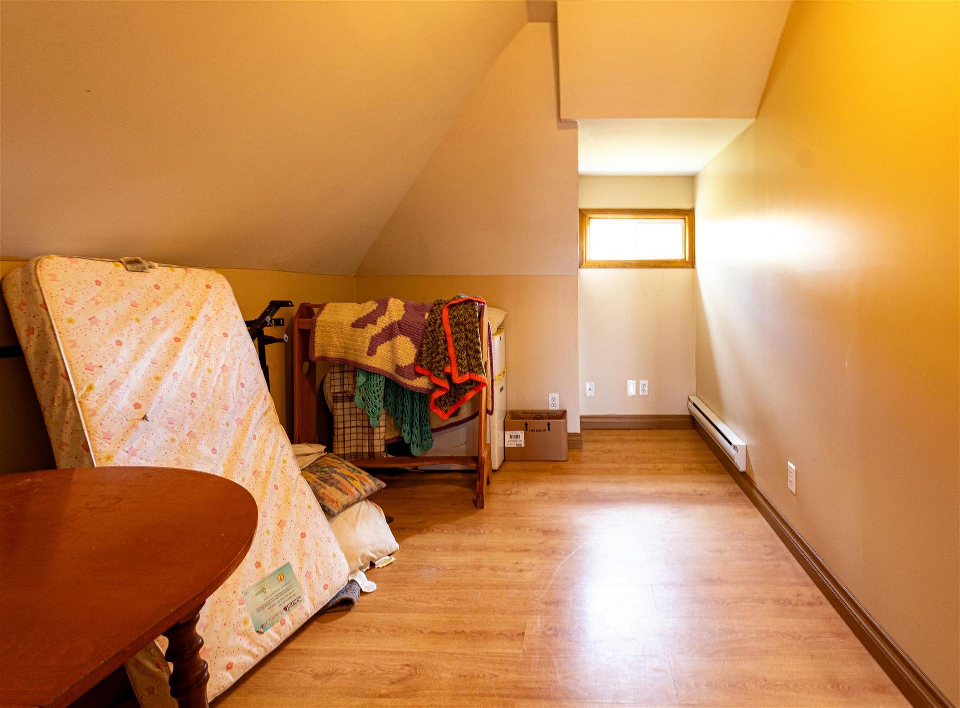 Photo 15 of 180 Elgin Street, Sault Ste Marie, Ward 2 — HOMEH