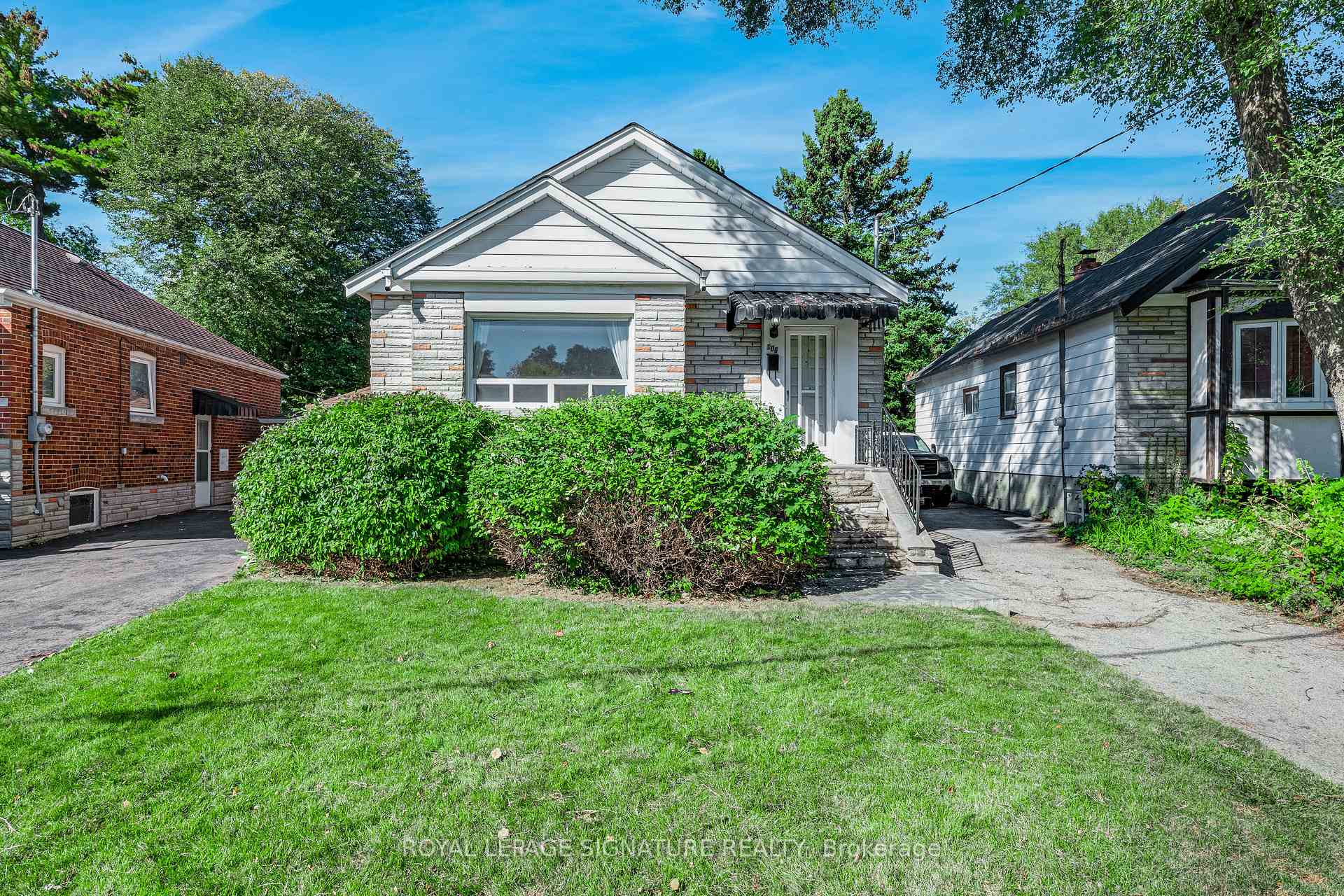 Photo 2 of 106 Meighen Avenue, Toronto, O'Connor-Parkview — HOMEH