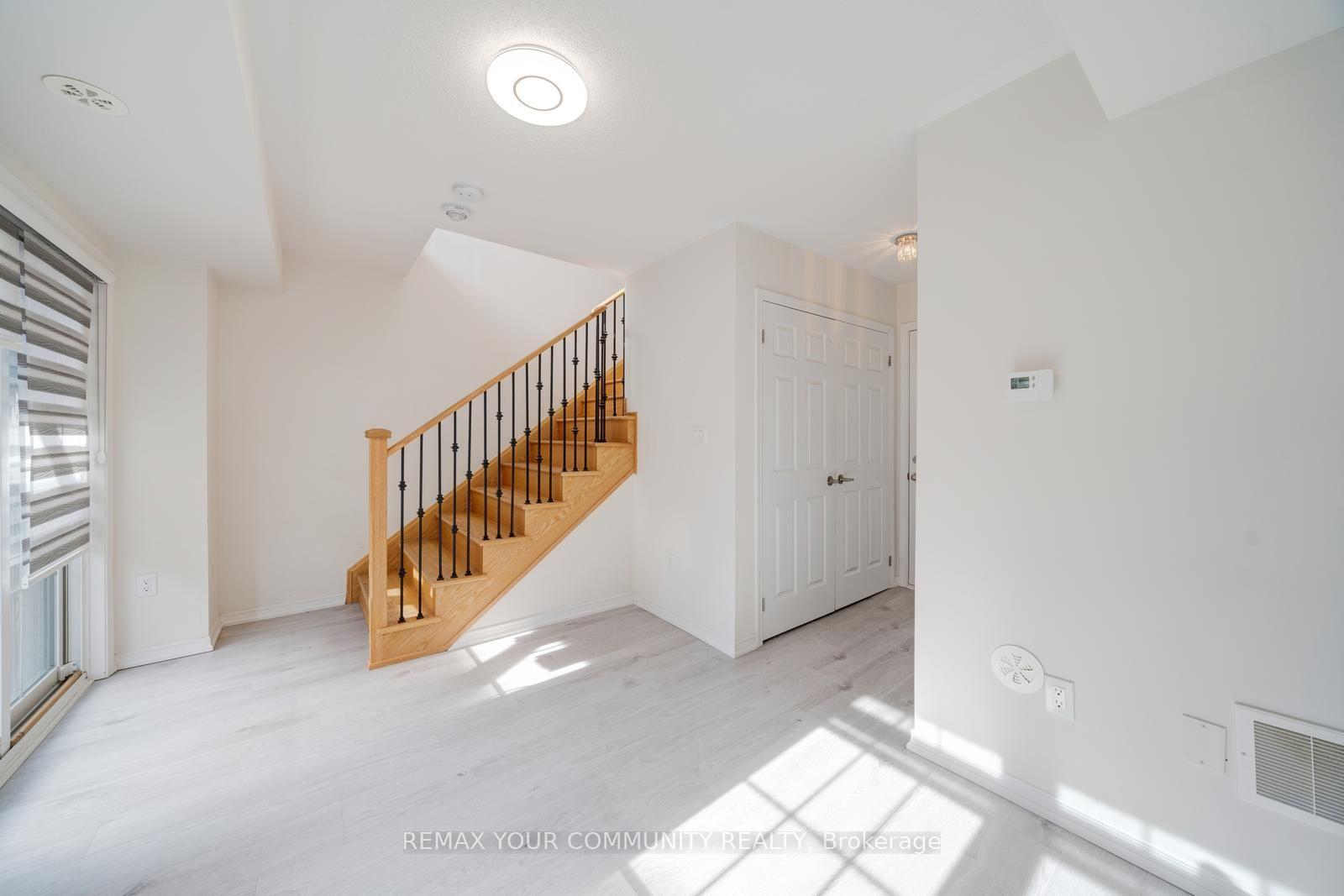 Photo 5 of Unit 137, 2566 Mojave Path, Oshawa, Windfields — HOMEH