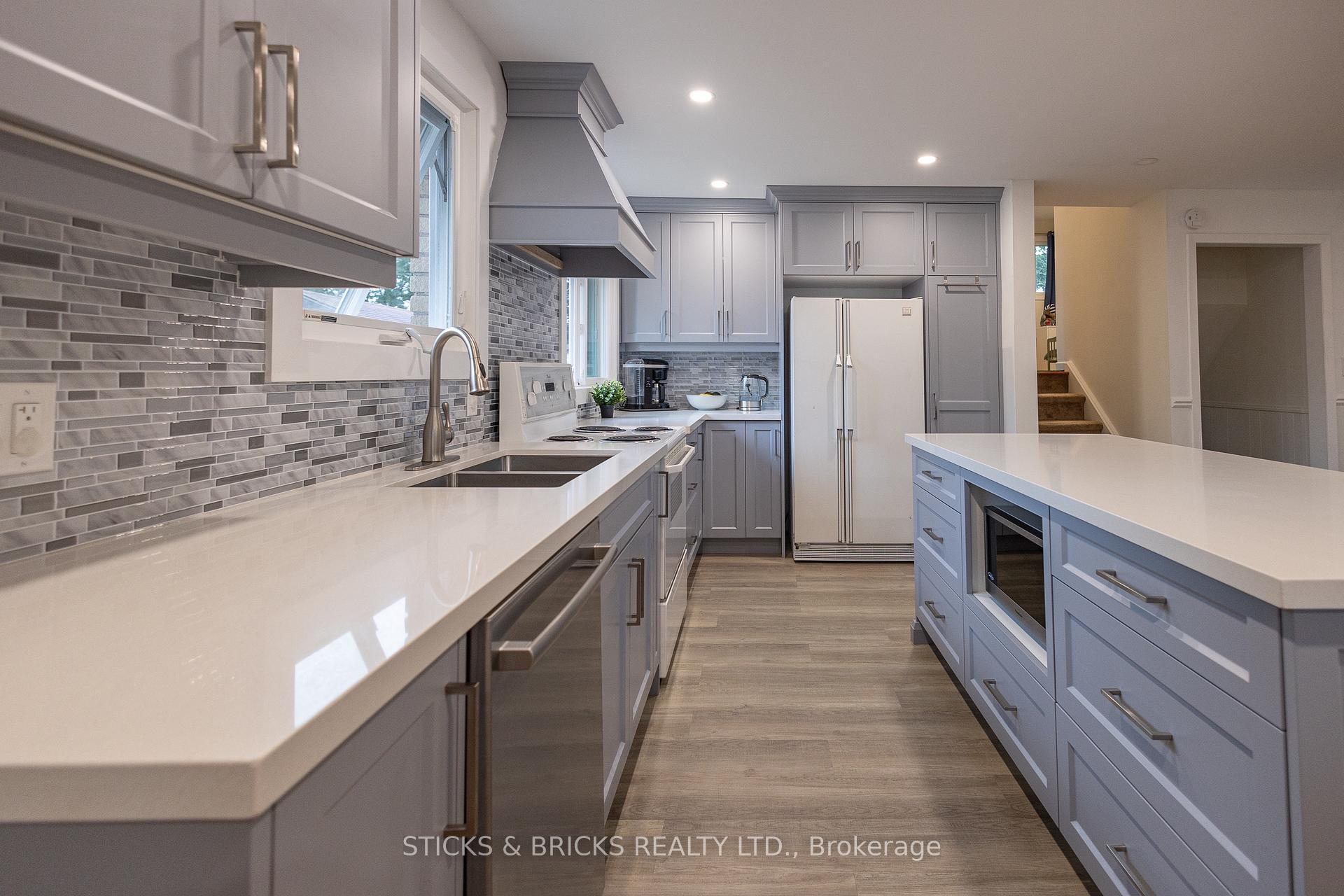 Photo 8 of 4479 Mitchell Avenue, Niagara Falls, Morrison — HOMEH