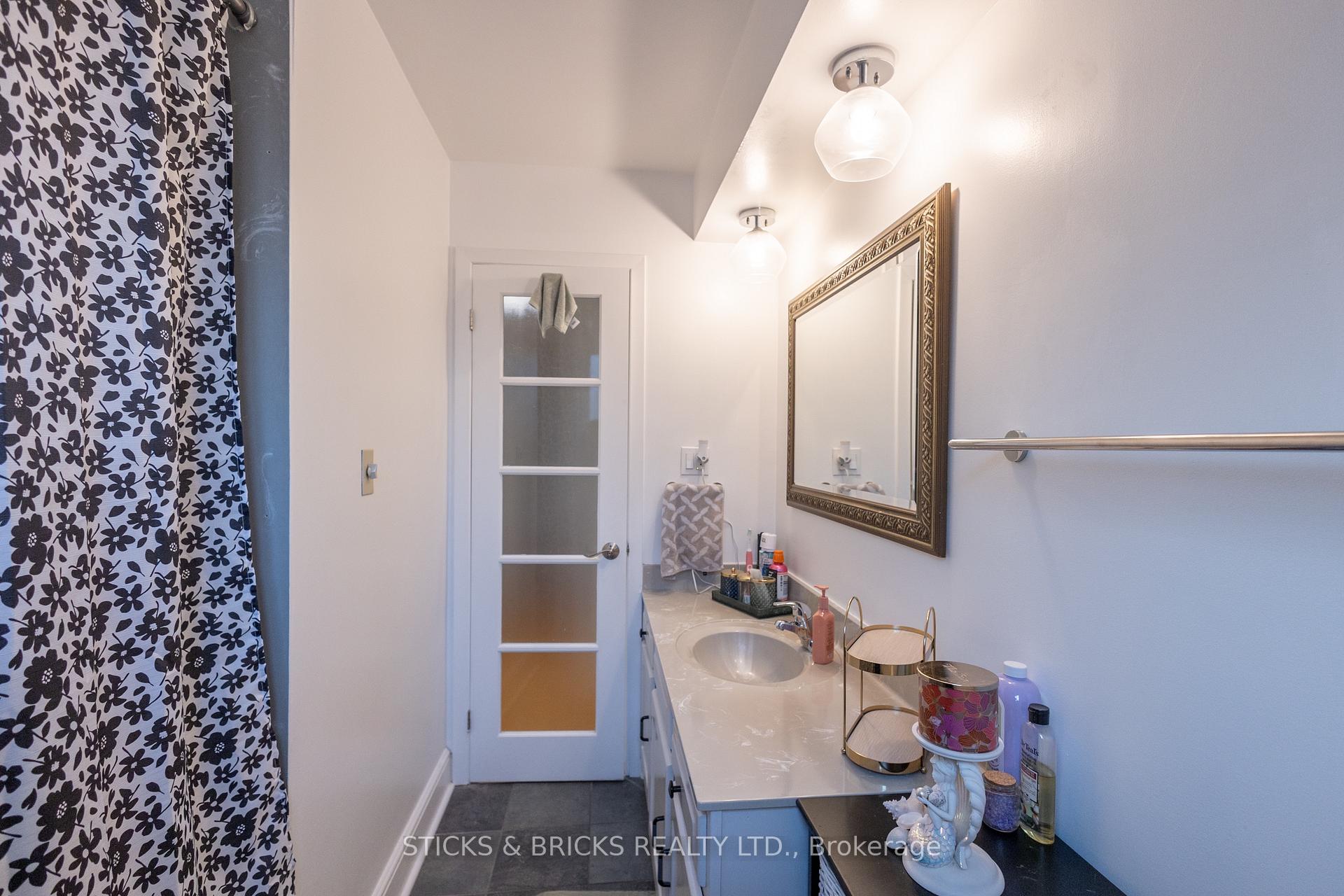 Photo 12 of 4479 Mitchell Avenue, Niagara Falls, Morrison — HOMEH