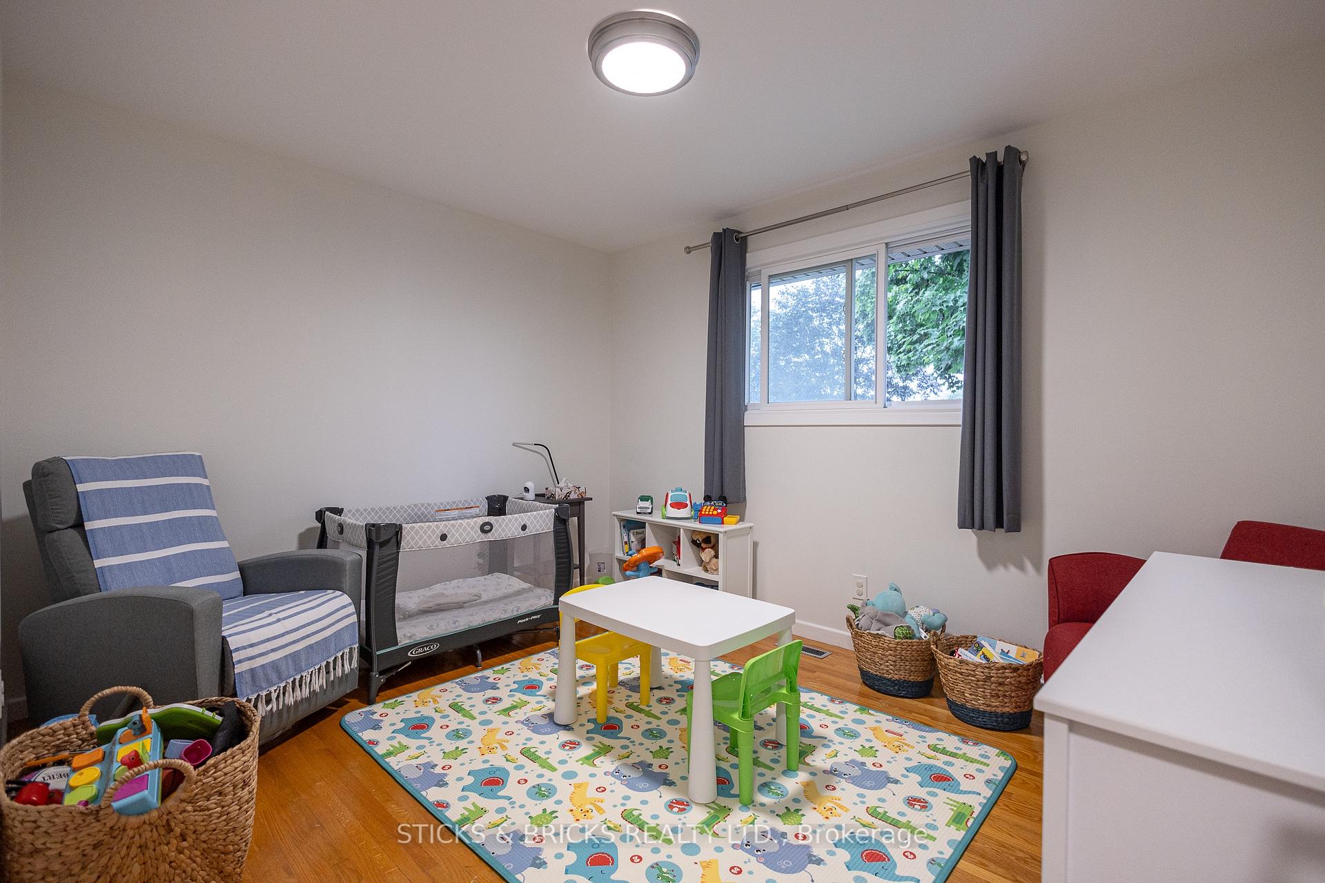 Photo 13 of 4479 Mitchell Avenue, Niagara Falls, Morrison — HOMEH