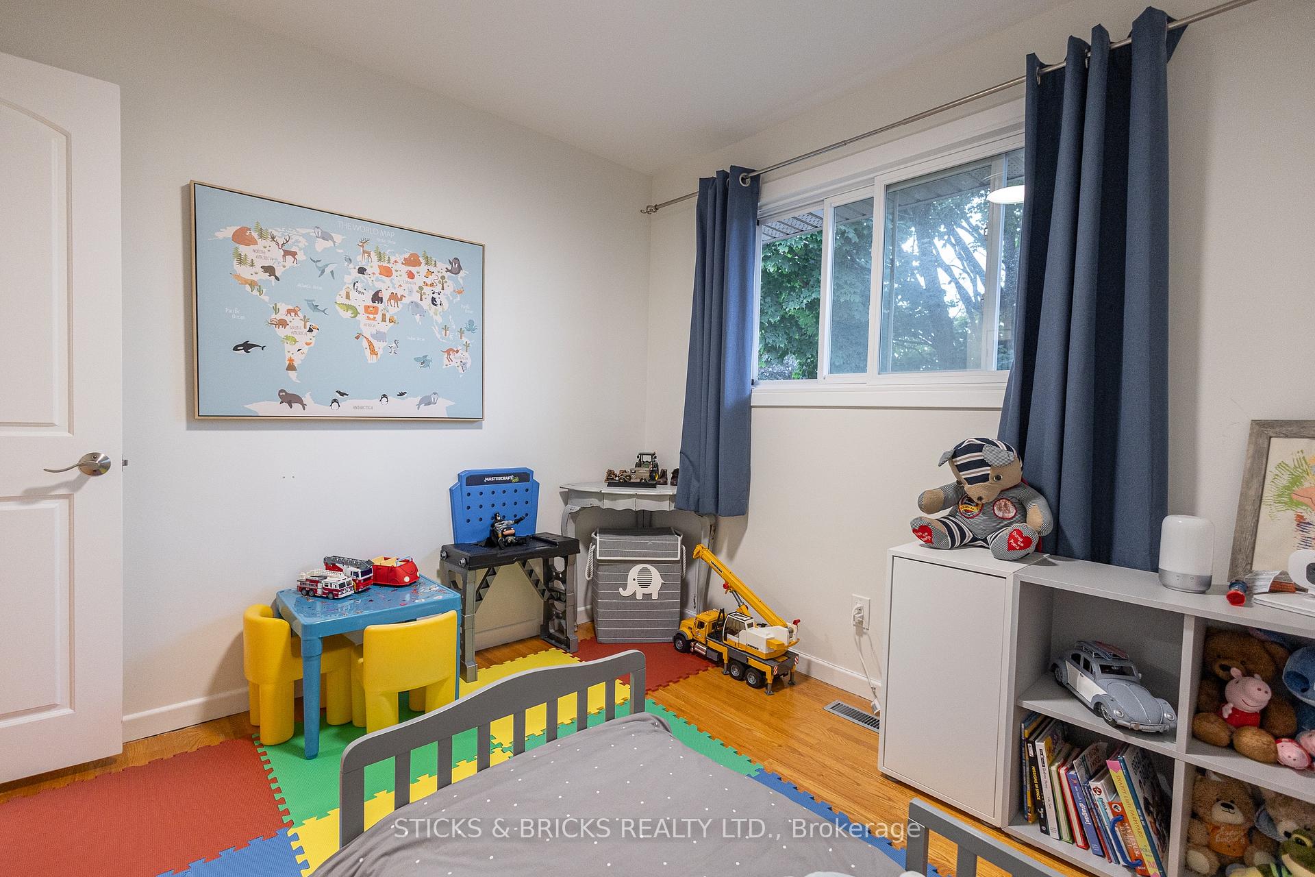 Photo 16 of 4479 Mitchell Avenue, Niagara Falls, Morrison — HOMEH