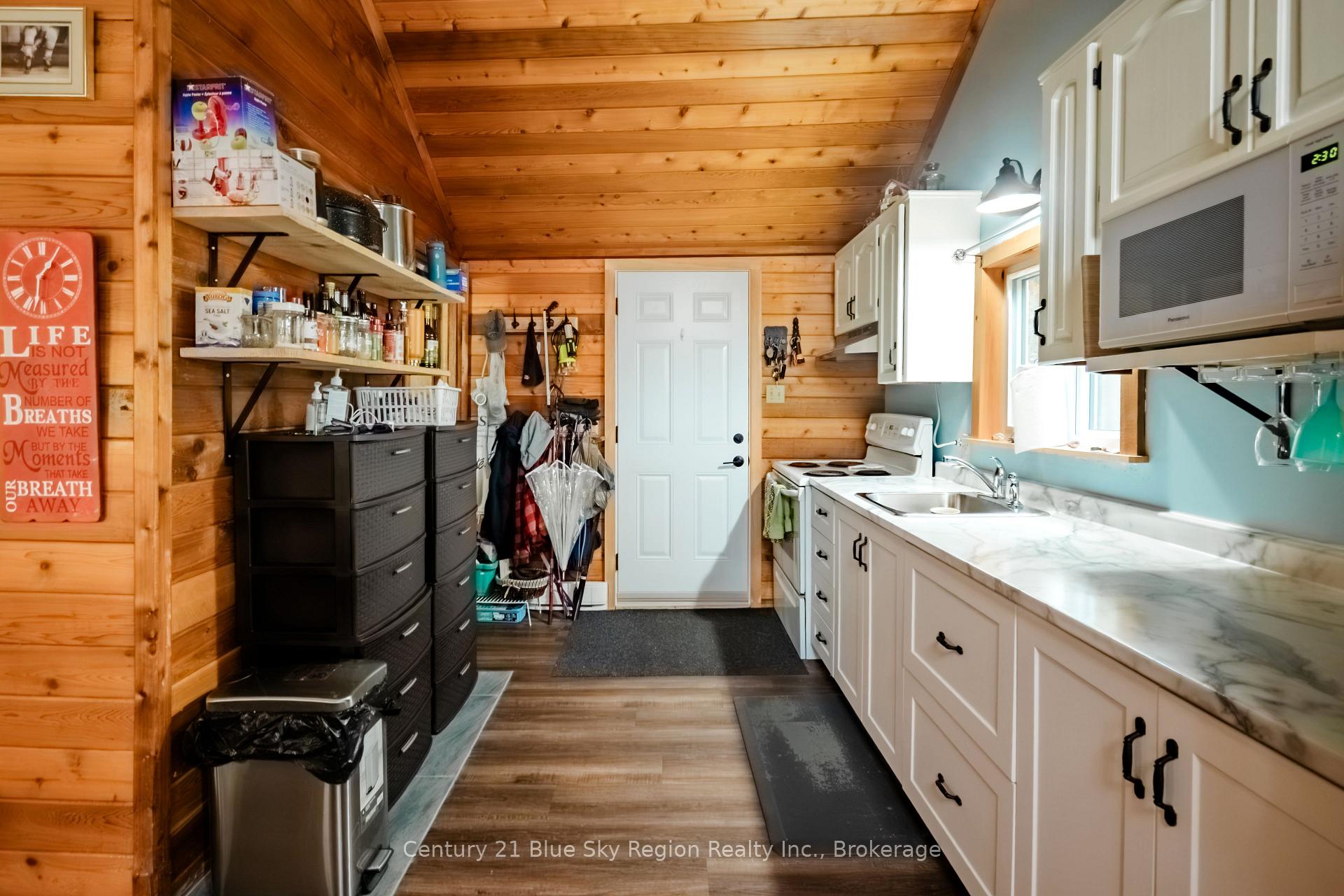 Photo 4 of 2261 Peninsula Road, North Bay, Birchaven — HOMEH