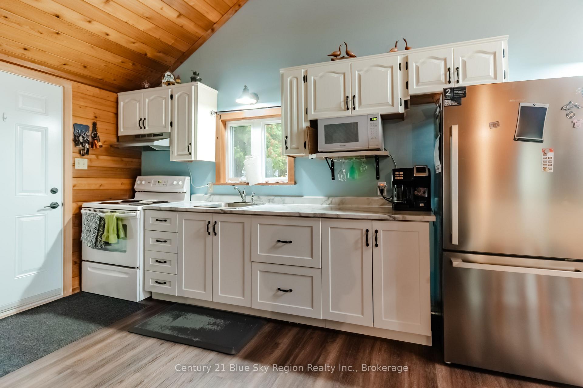 Photo 5 of 2261 Peninsula Road, North Bay, Birchaven — HOMEH
