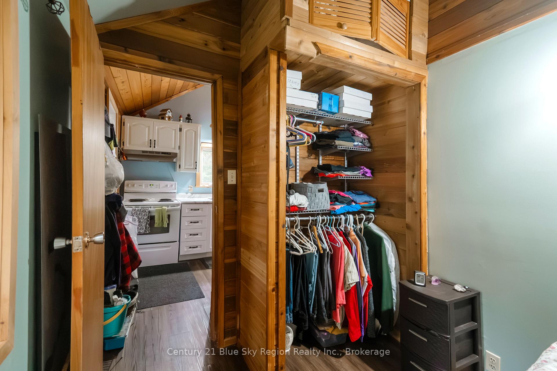 Photo 18 of 2261 Peninsula Road, North Bay, Birchaven — HOMEH