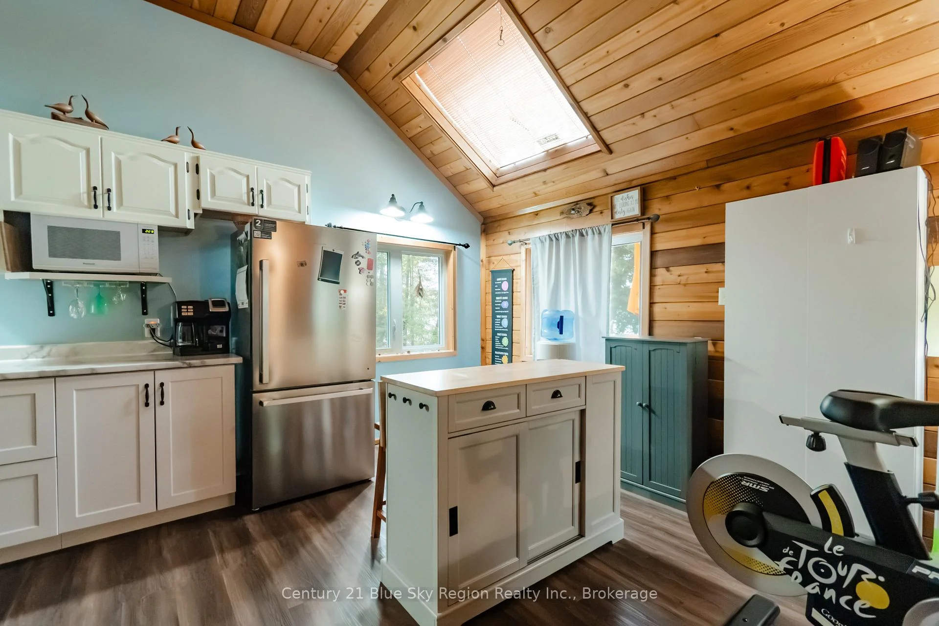 Photo 14 of 2261 Peninsula Road, North Bay, Birchaven — HOMEH