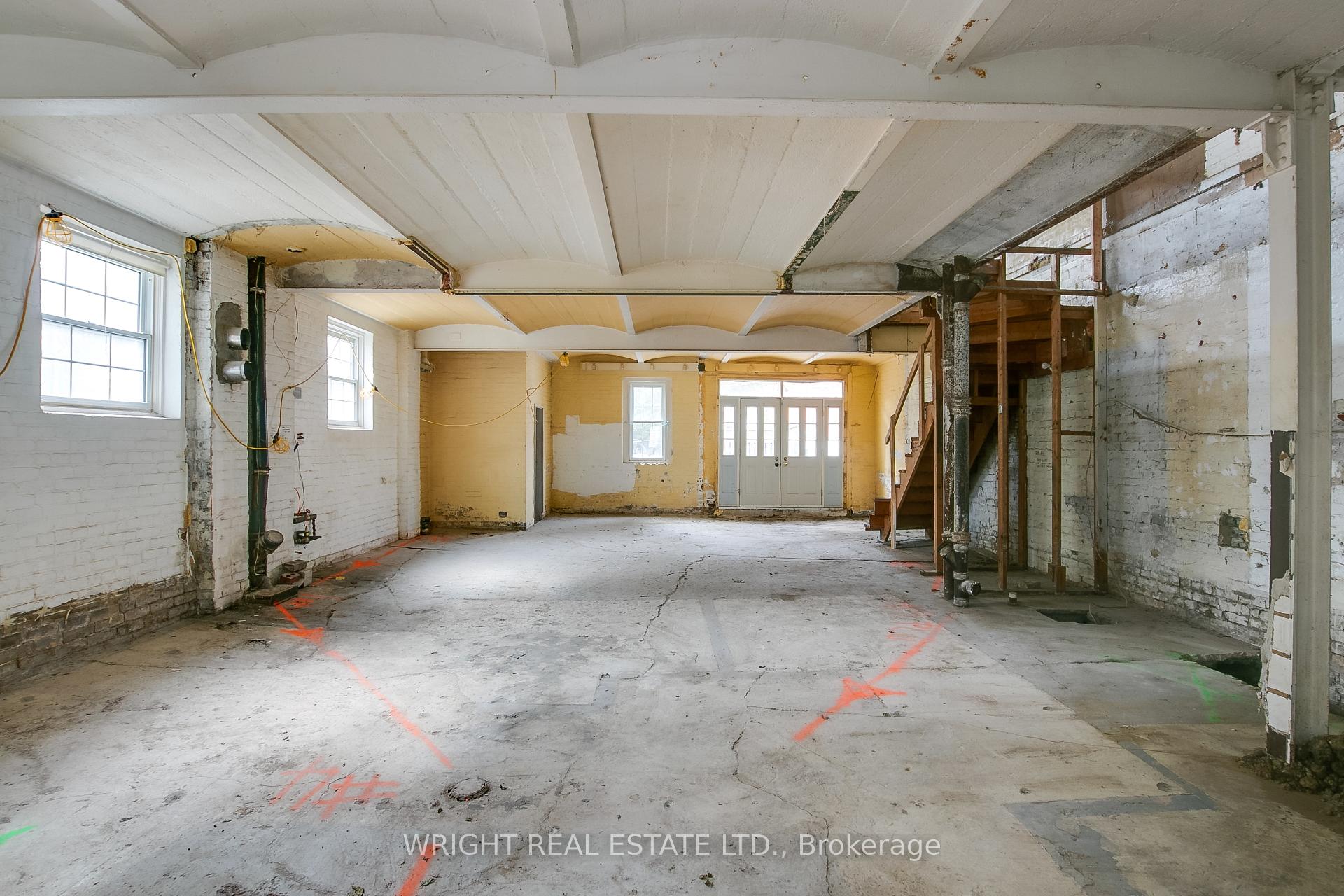 Photo 3 of Unit Rear, 105 Major Street, Toronto, University — HOMEH