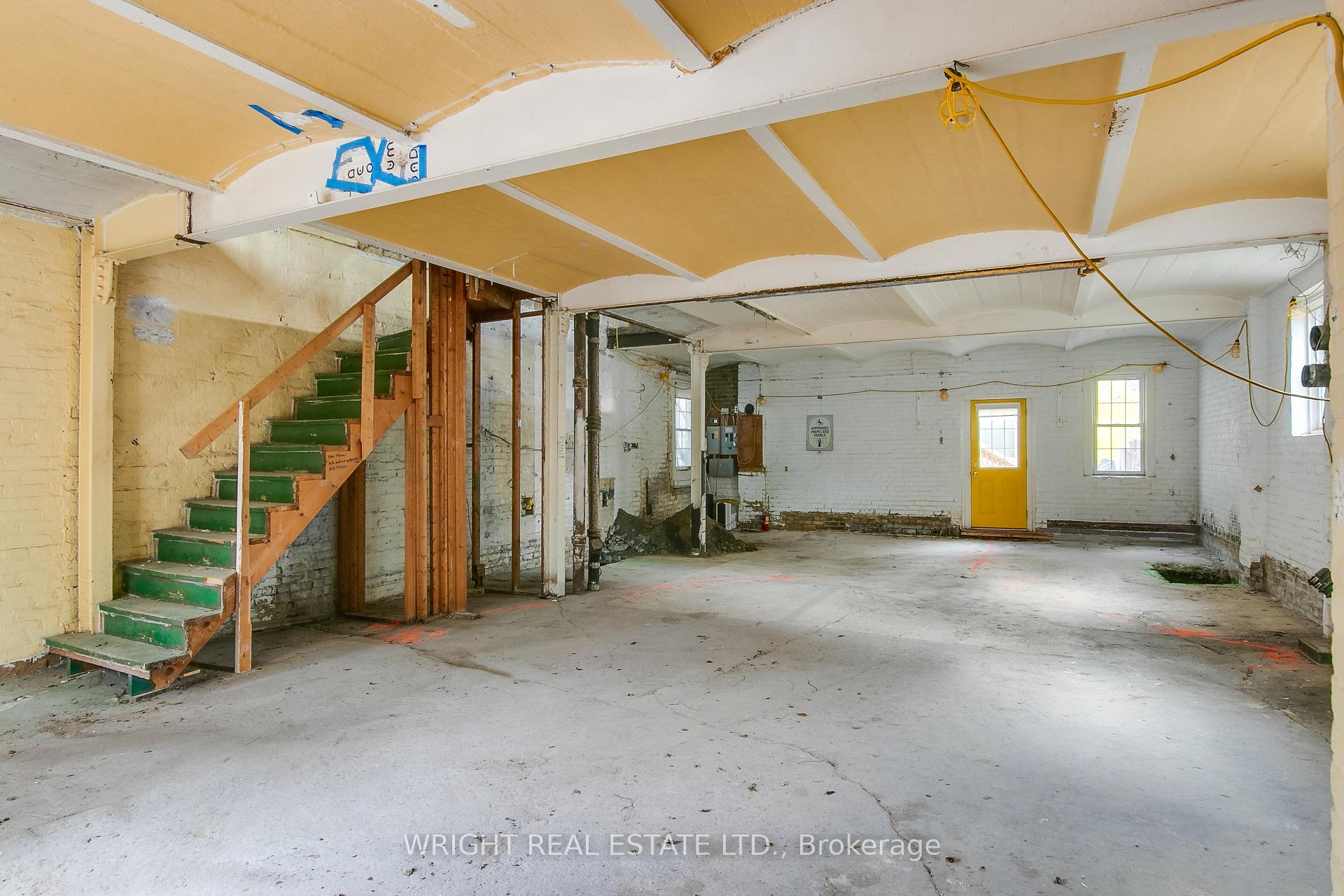 Photo 5 of Unit Rear, 105 Major Street, Toronto, University — HOMEH