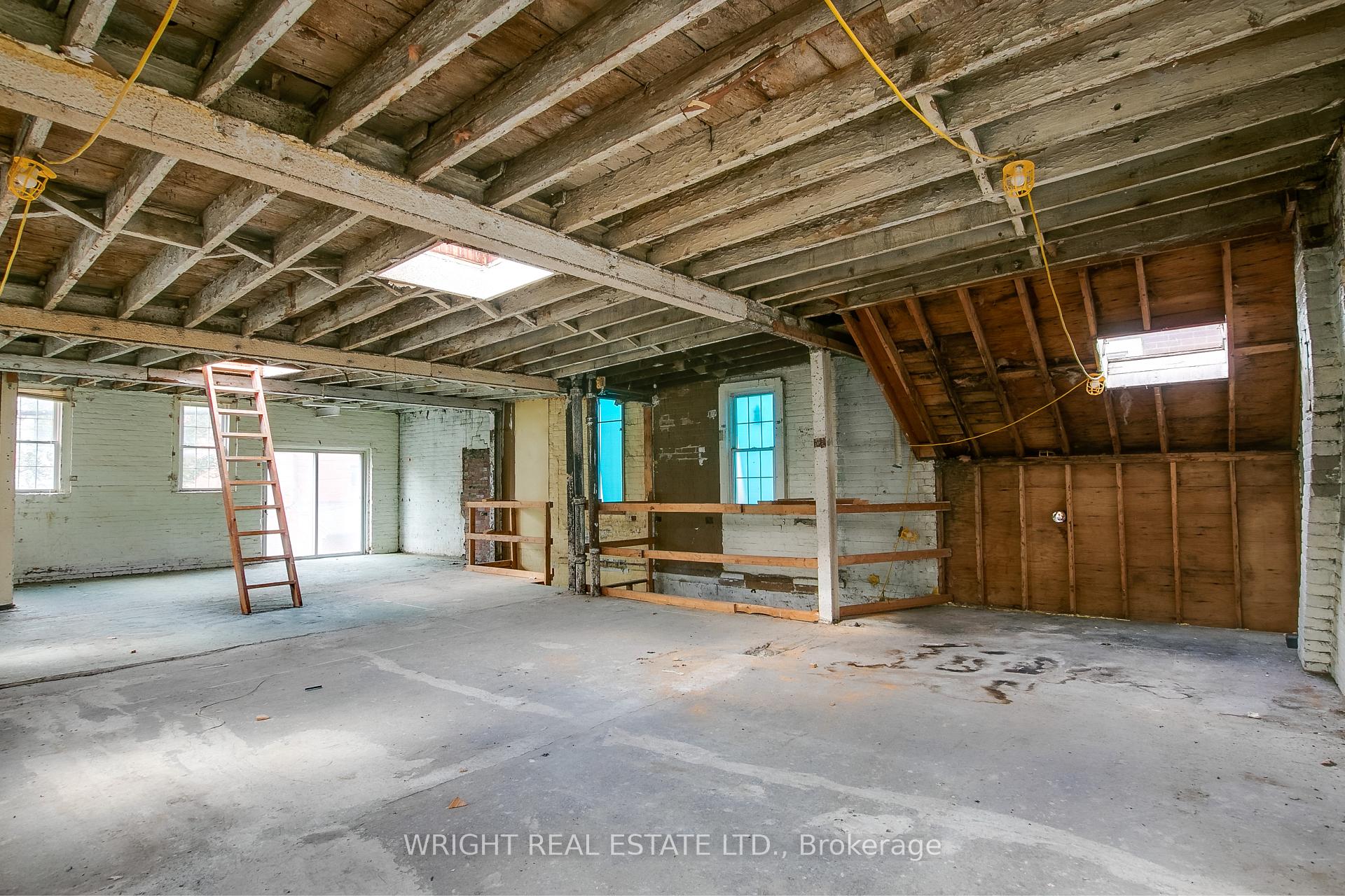 Photo 8 of Unit Rear, 105 Major Street, Toronto, University — HOMEH