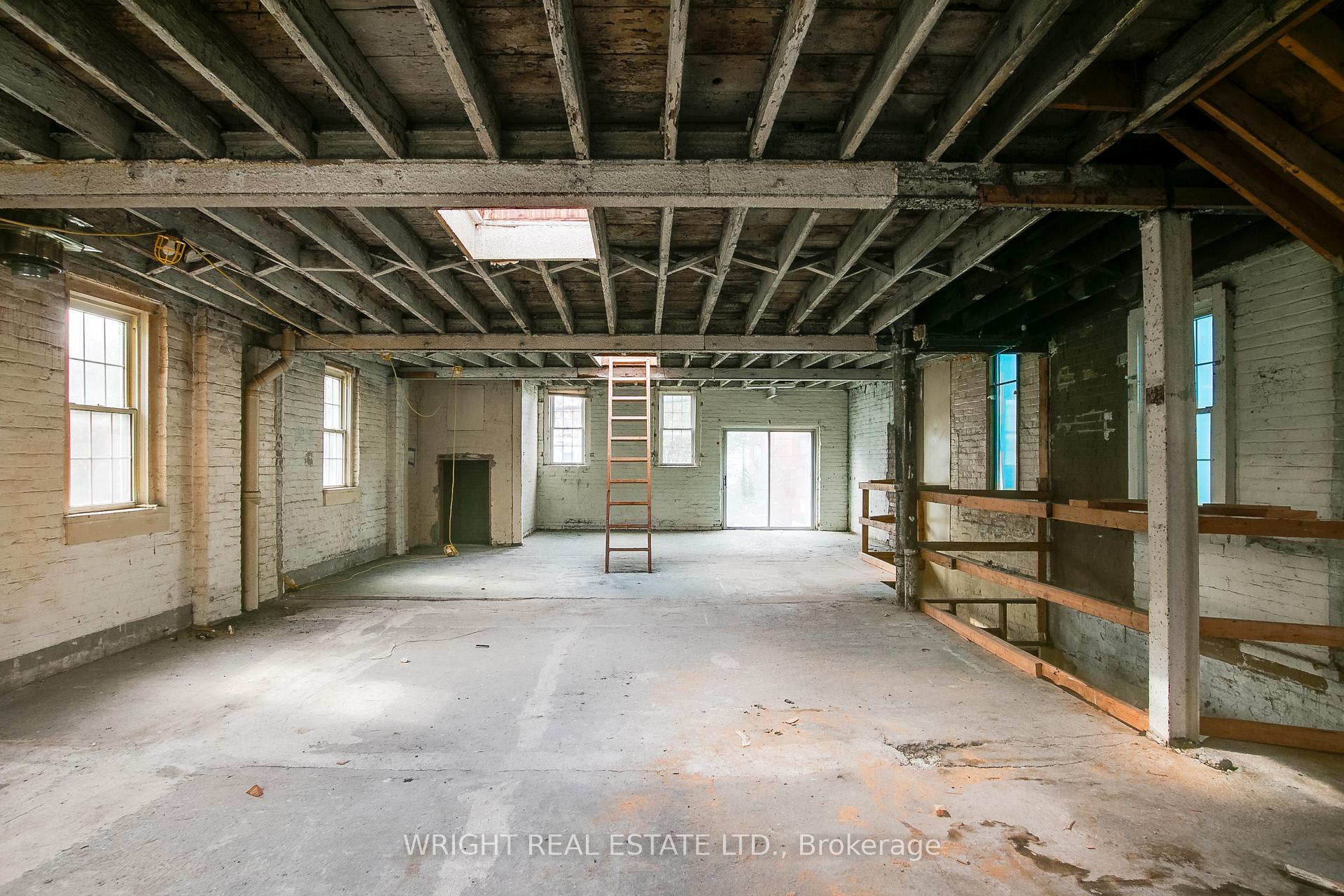 Photo 9 of Unit Rear, 105 Major Street, Toronto, University — HOMEH