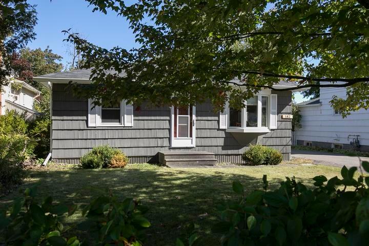 Photo 2 of 552 Lake Street, Sault Ste Marie, Ward 2 — HOMEH
