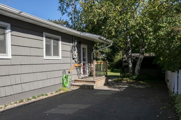 Photo 5 of 552 Lake Street, Sault Ste Marie, Ward 2 — HOMEH