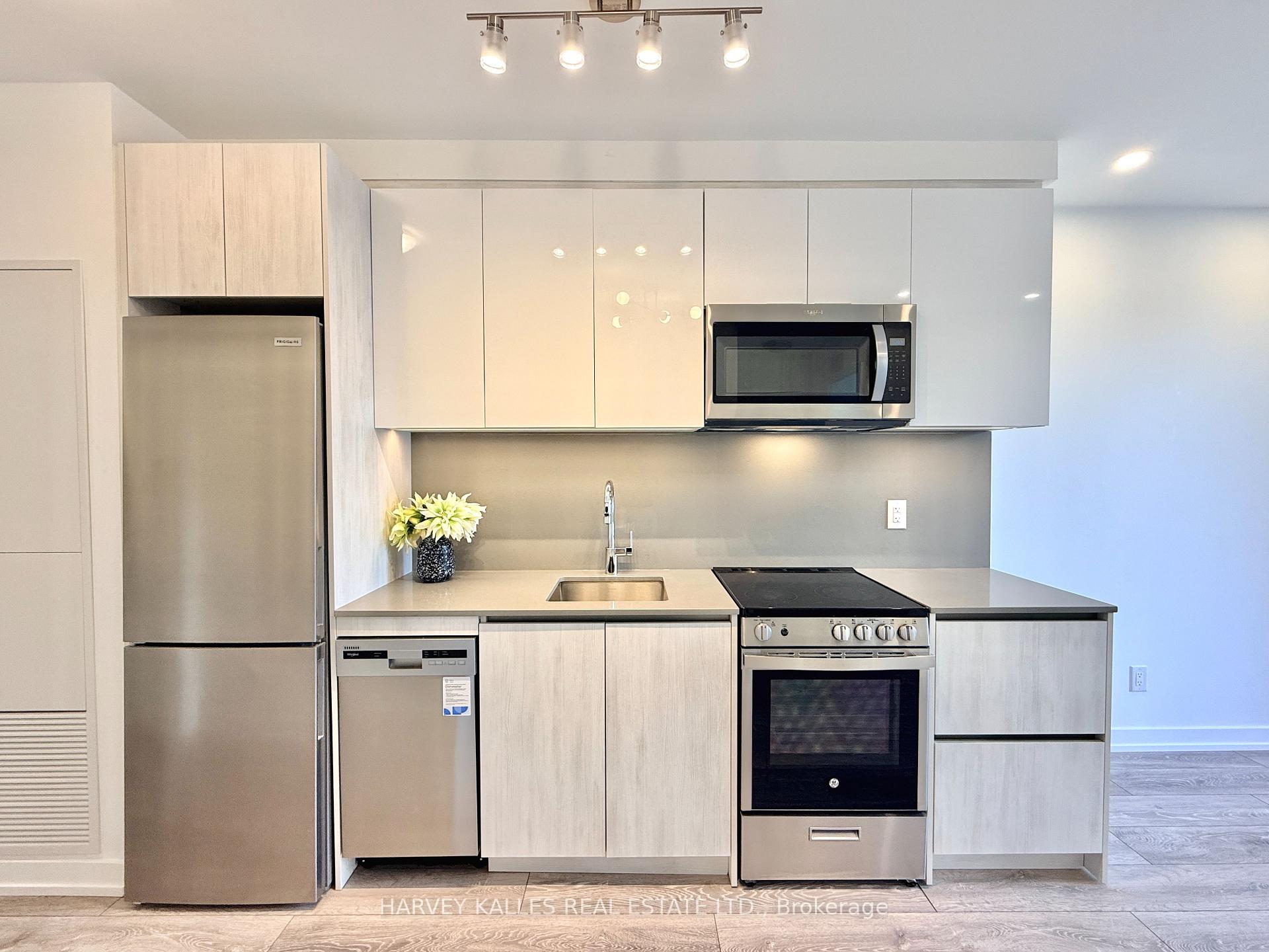 Photo 7 of Unit 635, 3100 Keele Street, North York, Downsview-Roding-CFB — HOMEH