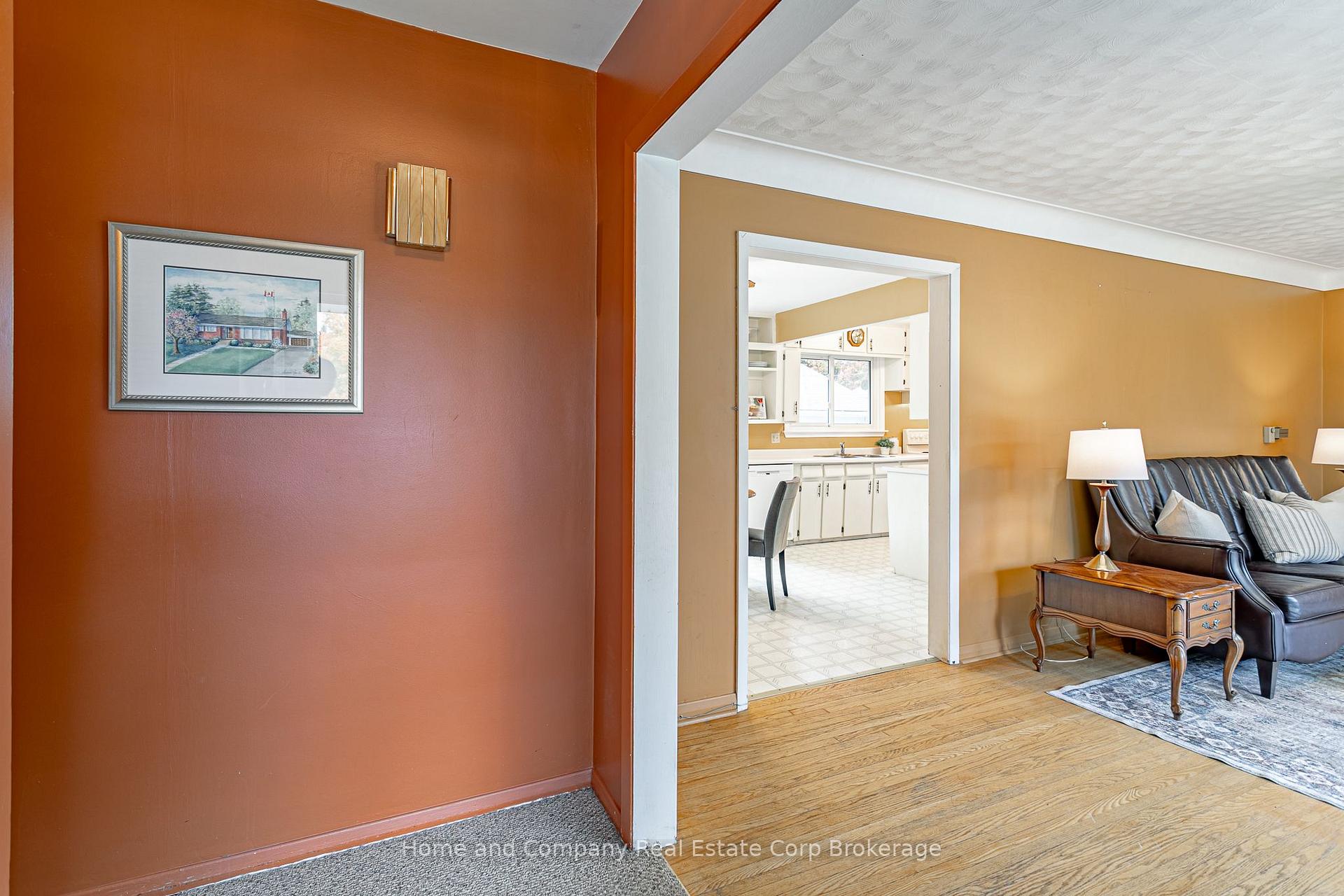 Photo 13 of 28 Hesson Street, Stratford — HOMEH