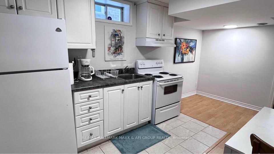 Photo 2 of Unit Bsmt, 157 Amulet Crescent, Richmond Hill, Rouge Woods — HOMEH