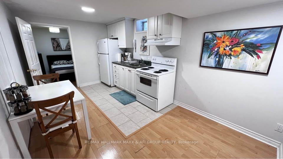 Photo 3 of Unit Bsmt, 157 Amulet Crescent, Richmond Hill, Rouge Woods — HOMEH