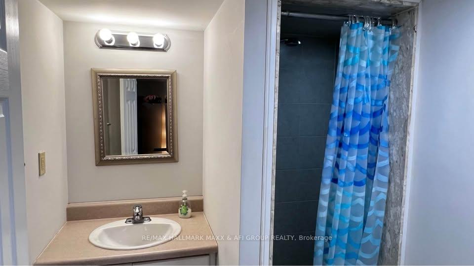 Photo 10 of Unit Bsmt, 157 Amulet Crescent, Richmond Hill, Rouge Woods — HOMEH