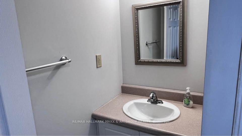 Photo 11 of Unit Bsmt, 157 Amulet Crescent, Richmond Hill, Rouge Woods — HOMEH