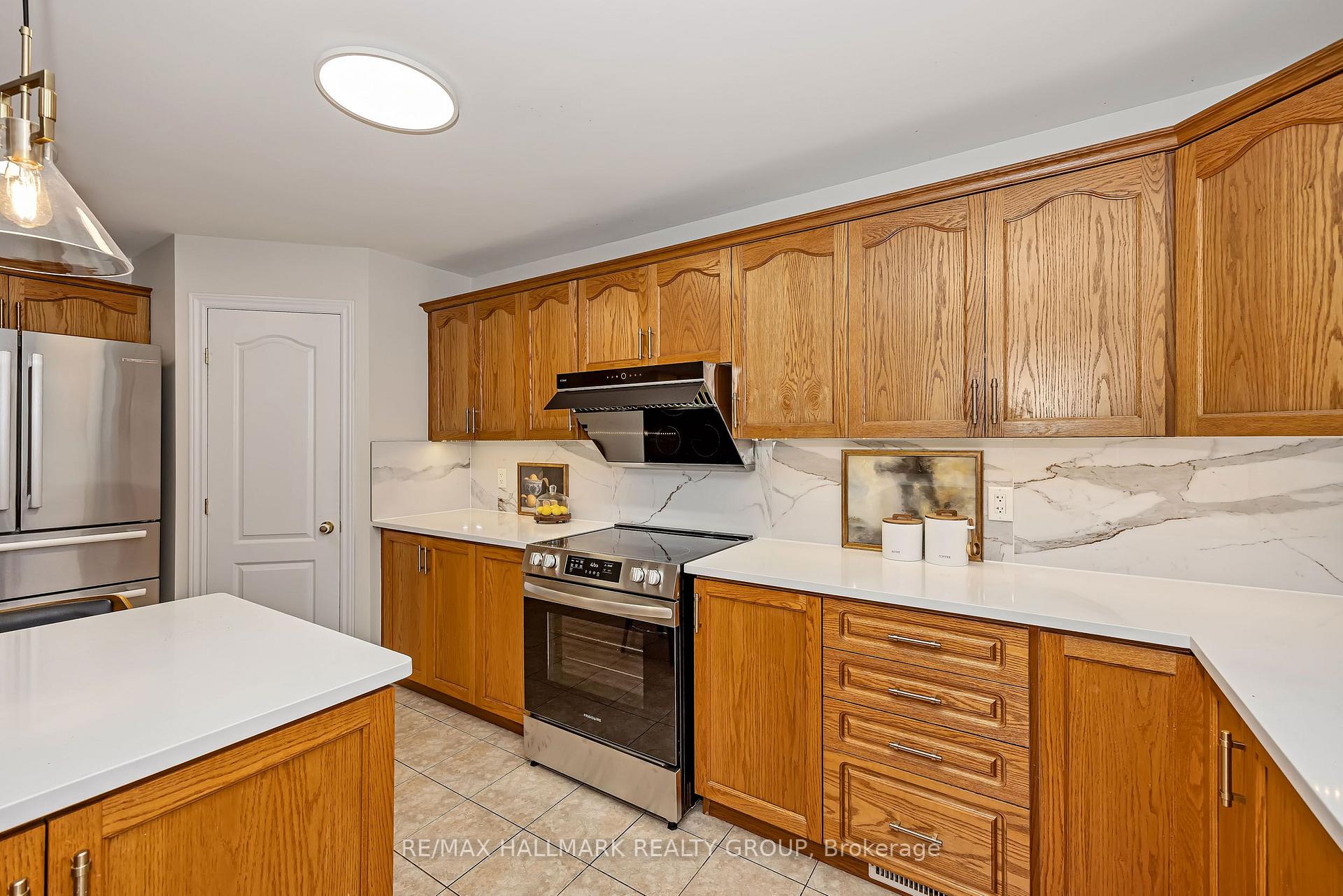 Photo 14 of 5B Kemp Drive, Ottawa, Blossom Park/Kemp Park/Findlay Creek — HOMEH