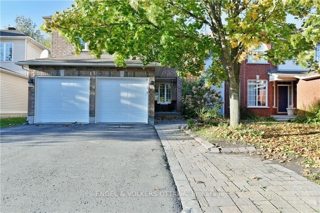 Photo 1 of 13 Picasso Drive, Ottawa, Hunt Club Park — HOMEH