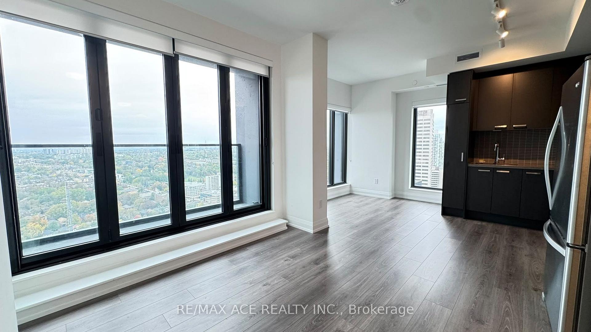 Photo 3 of Unit 3008, 20 Soudan Avenue, Toronto, Mount Pleasant West — HOMEH