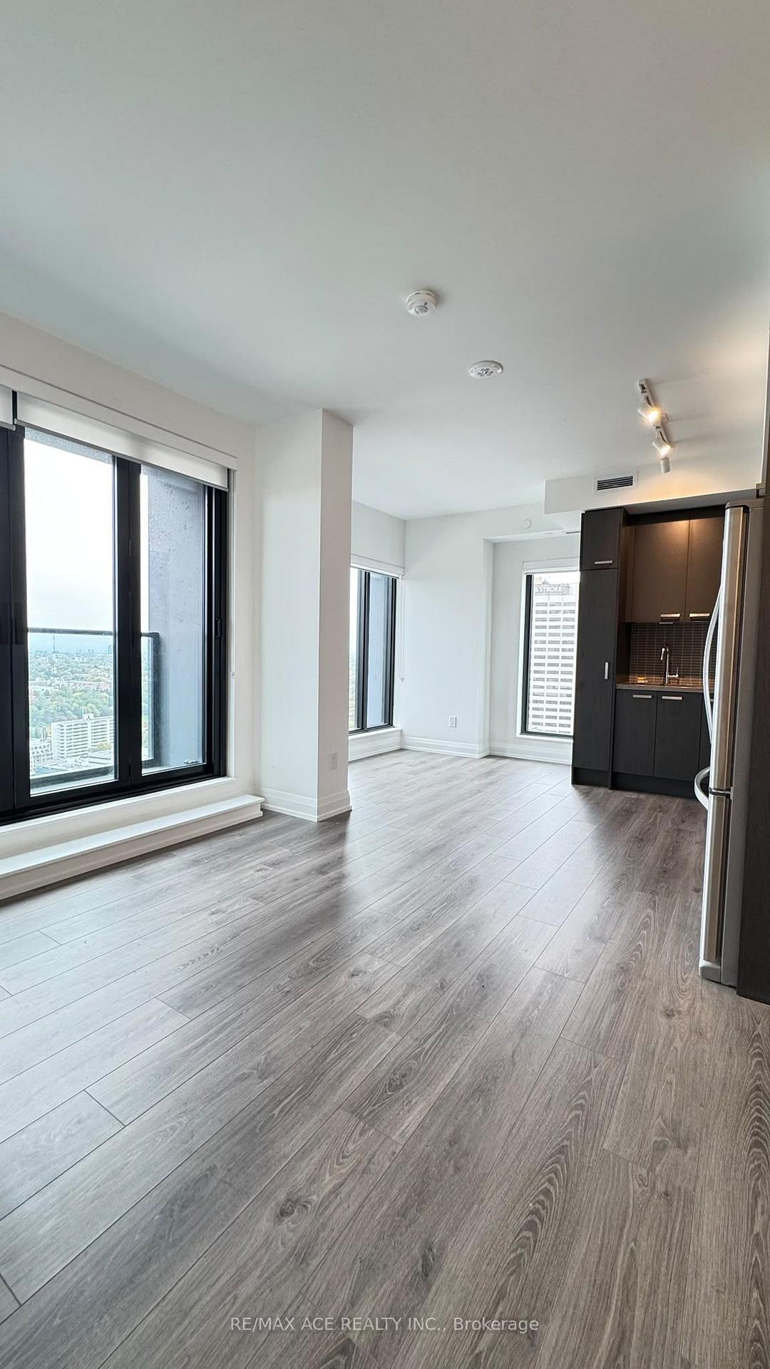Photo 10 of Unit 3008, 20 Soudan Avenue, Toronto, Mount Pleasant West — HOMEH