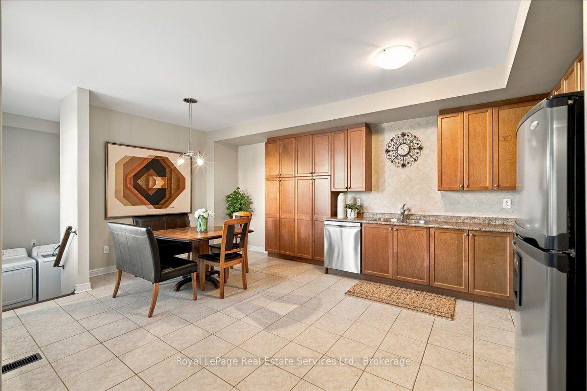 Photo 12 of 5569 Waterwind Crescent, Mississauga, Churchill Meadows — HOMEH