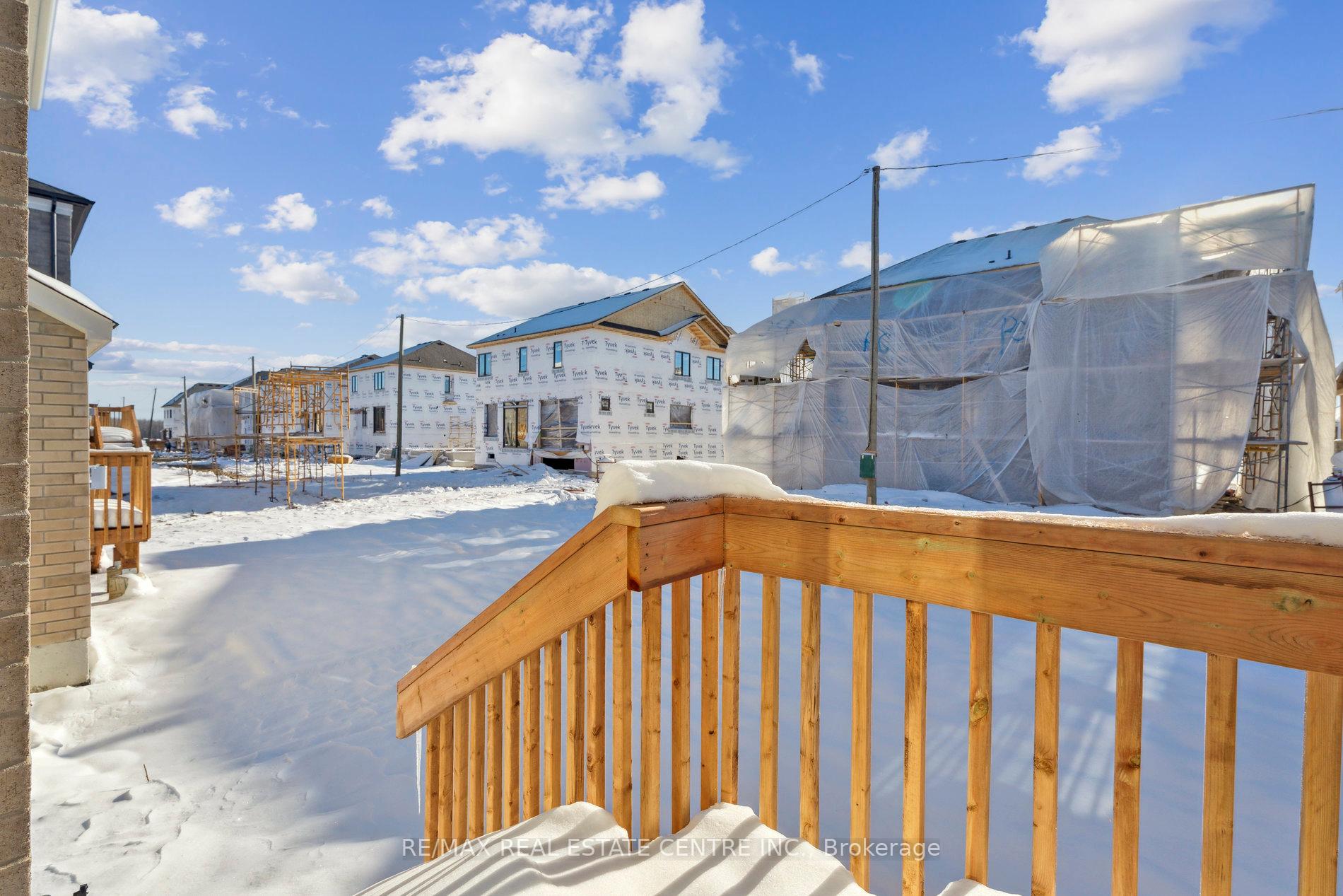 Photo 36 of 699 Newlove Street, Innisfil, Rural Innisfil — HOMEH
