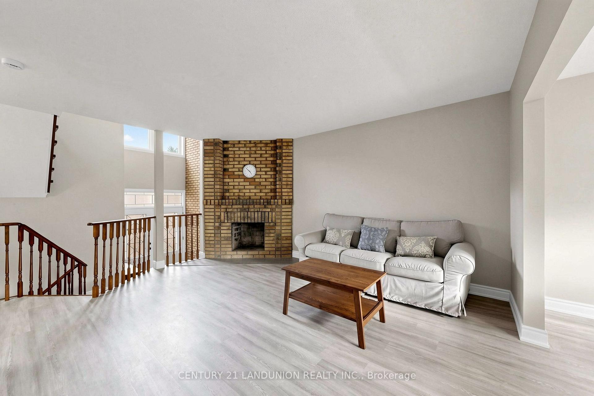 Photo 6 of 4223 Lastrada Heights, Mississauga, Creditview — HOMEH