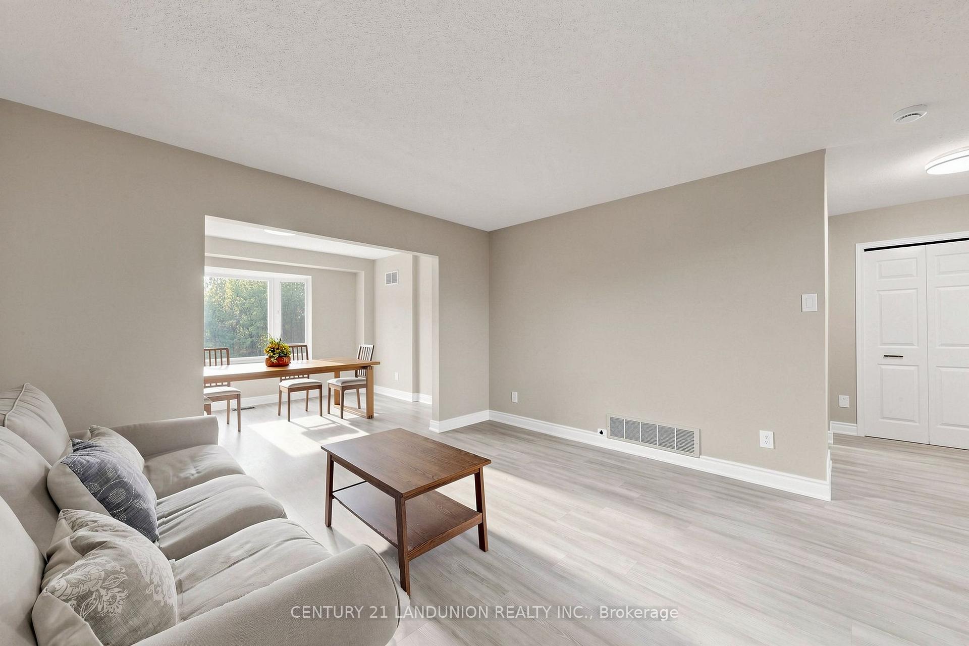Photo 8 of 4223 Lastrada Heights, Mississauga, Creditview — HOMEH