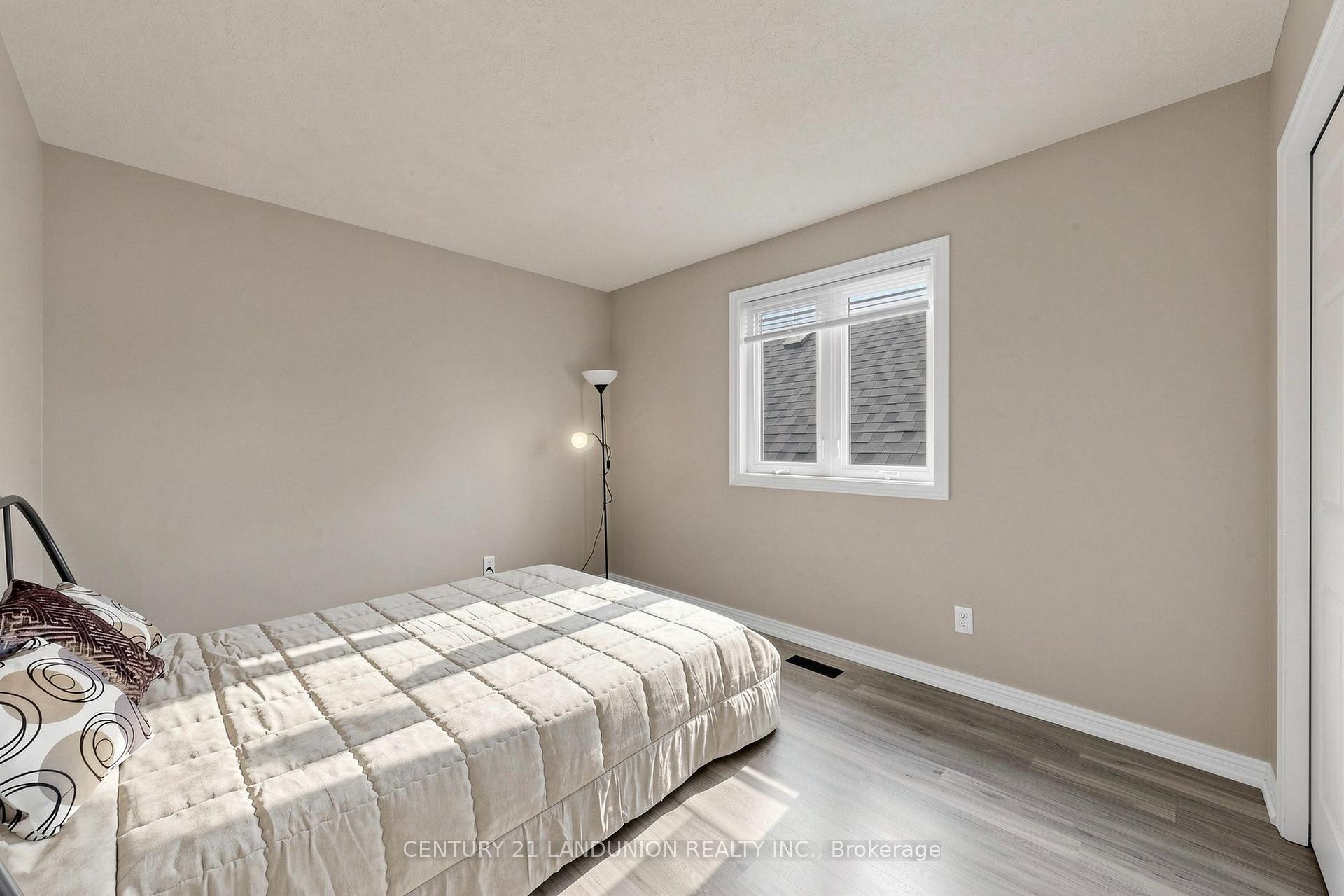 Photo 32 of 4223 Lastrada Heights, Mississauga, Creditview — HOMEH