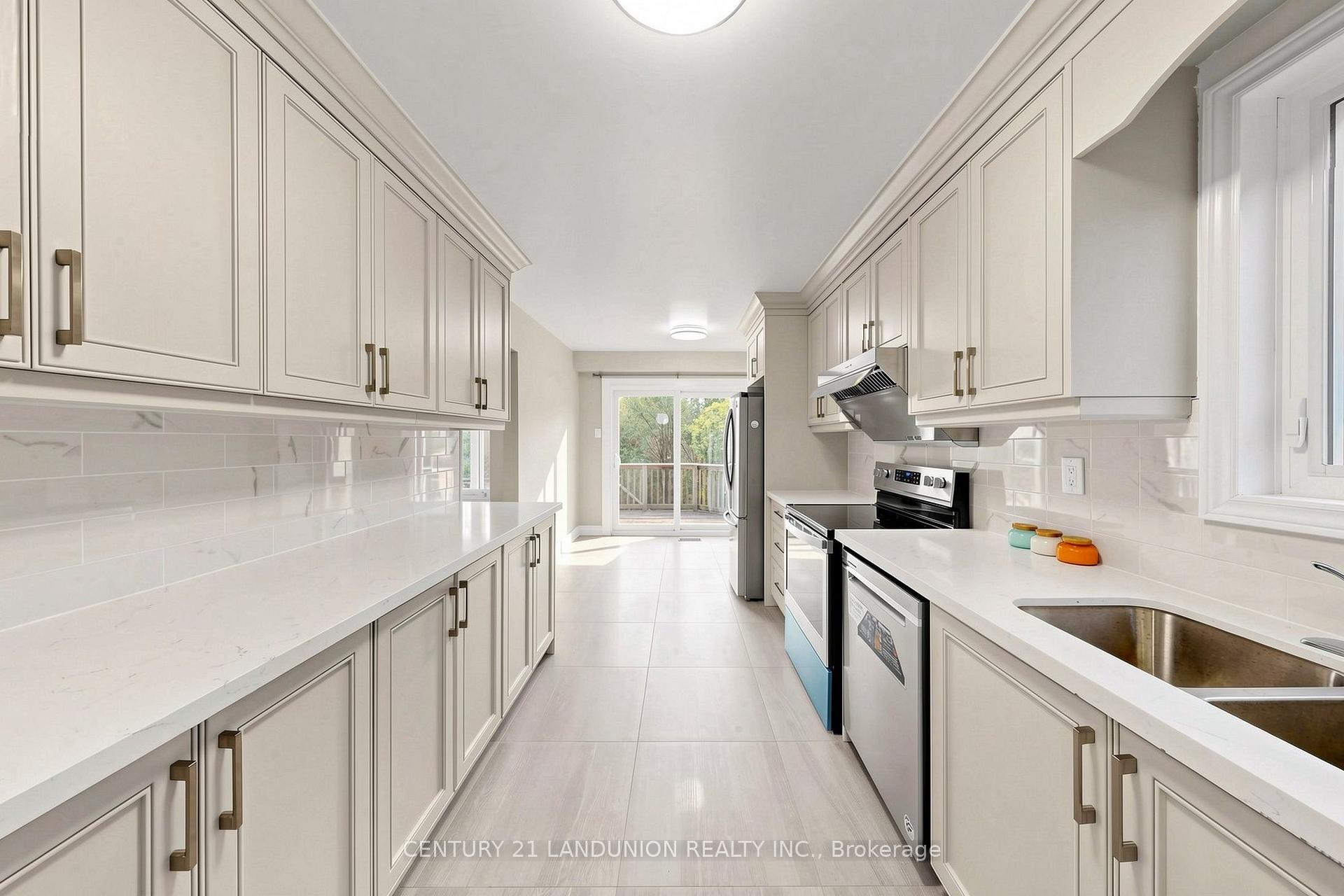 Photo 25 of 4223 Lastrada Heights, Mississauga, Creditview — HOMEH