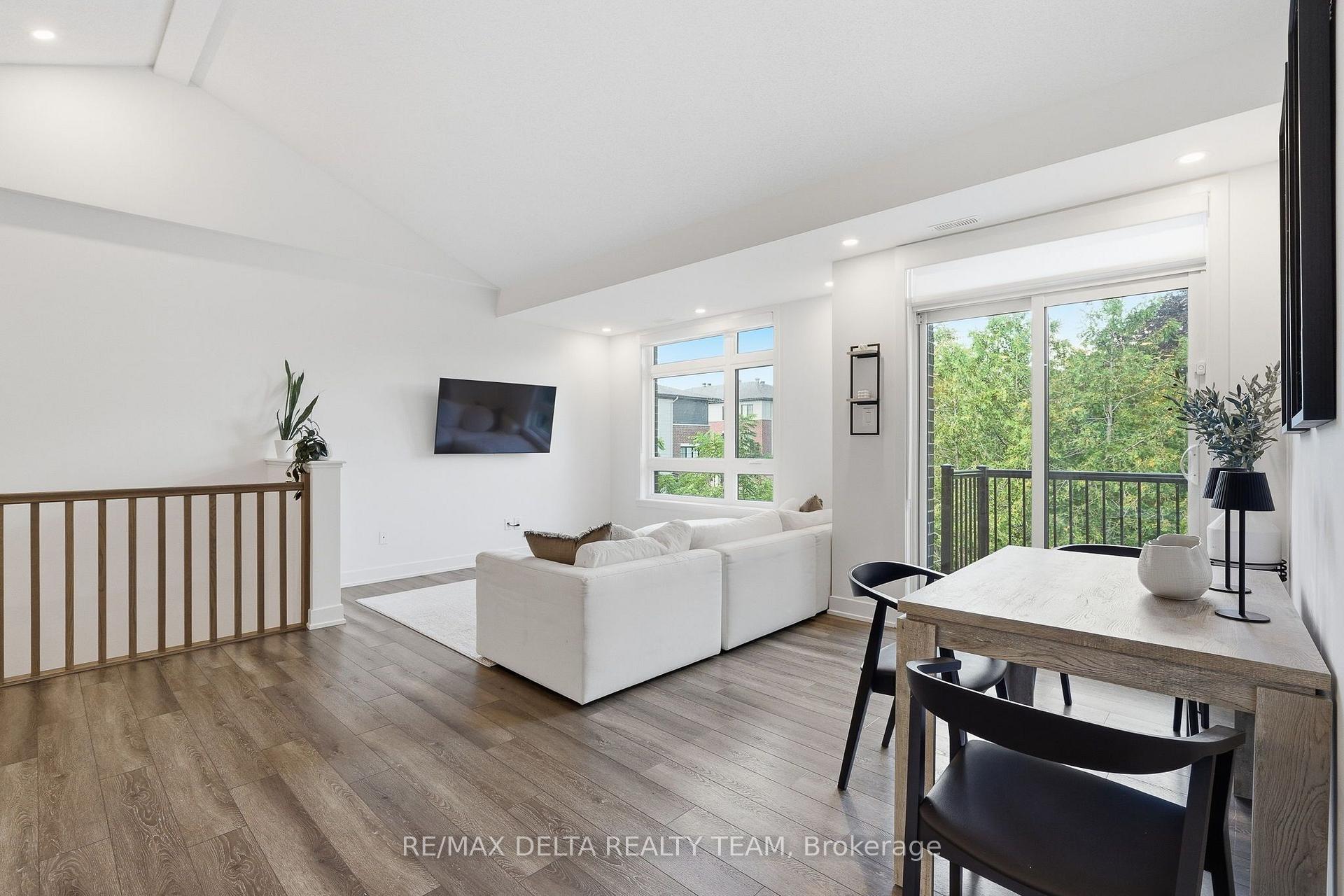 Photo 7 of Unit C, 400 C Rolling Meadow Crescent, Ottawa, Mer Bleue/Bradley Estates/Anderson Park — HOMEH