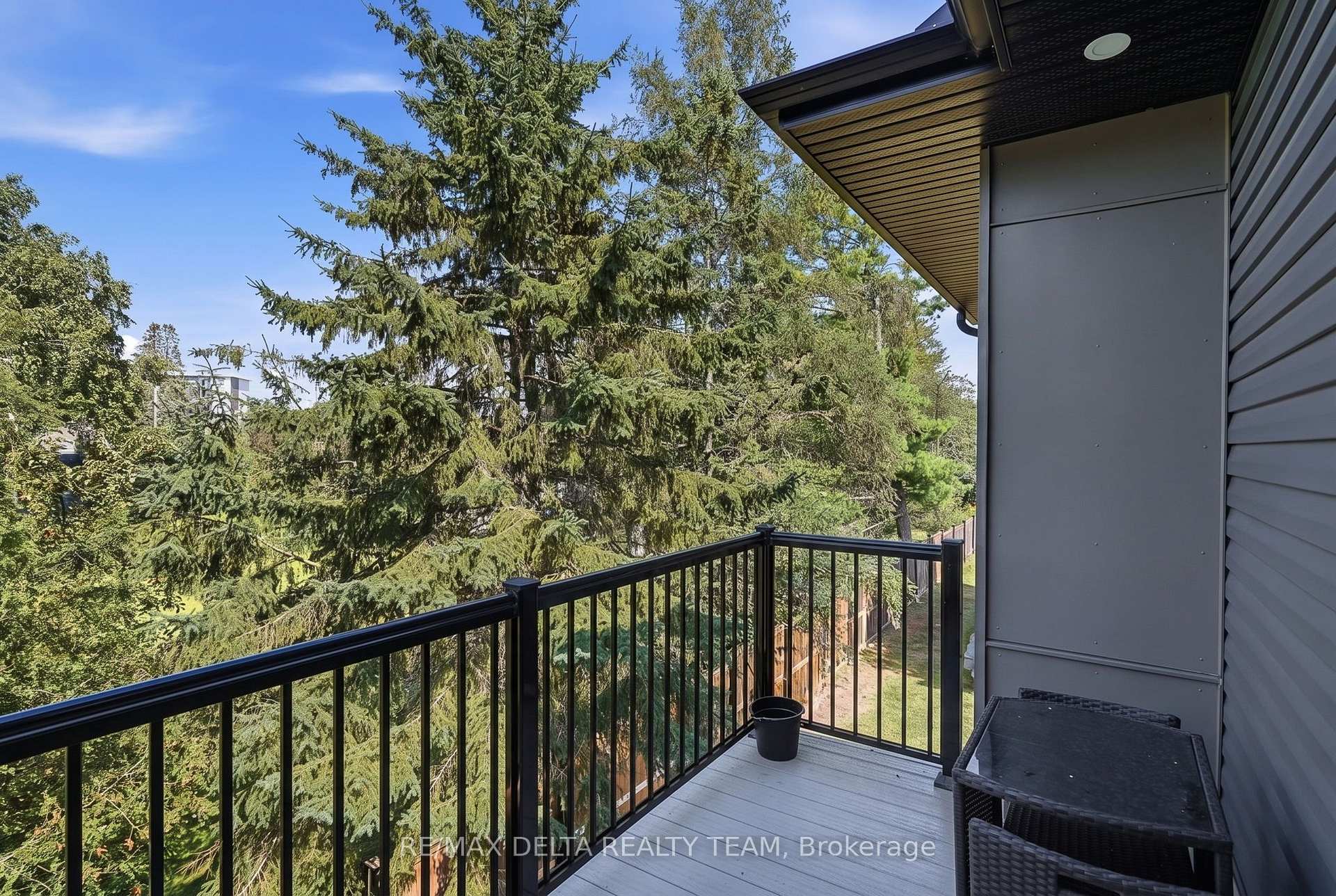 Photo 10 of Unit C, 400 C Rolling Meadow Crescent, Ottawa, Mer Bleue/Bradley Estates/Anderson Park — HOMEH