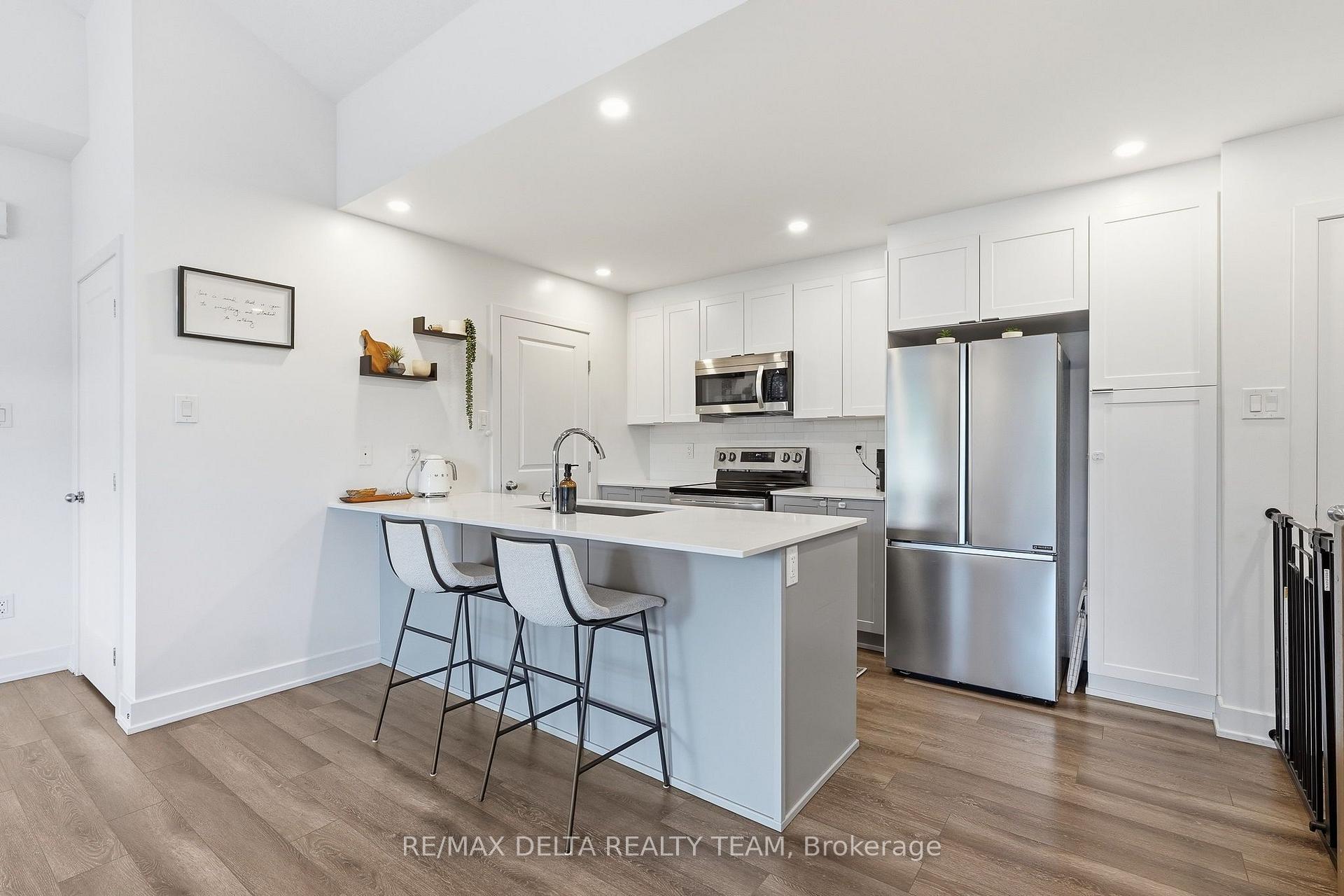 Photo 12 of Unit C, 400 C Rolling Meadow Crescent, Ottawa, Mer Bleue/Bradley Estates/Anderson Park — HOMEH
