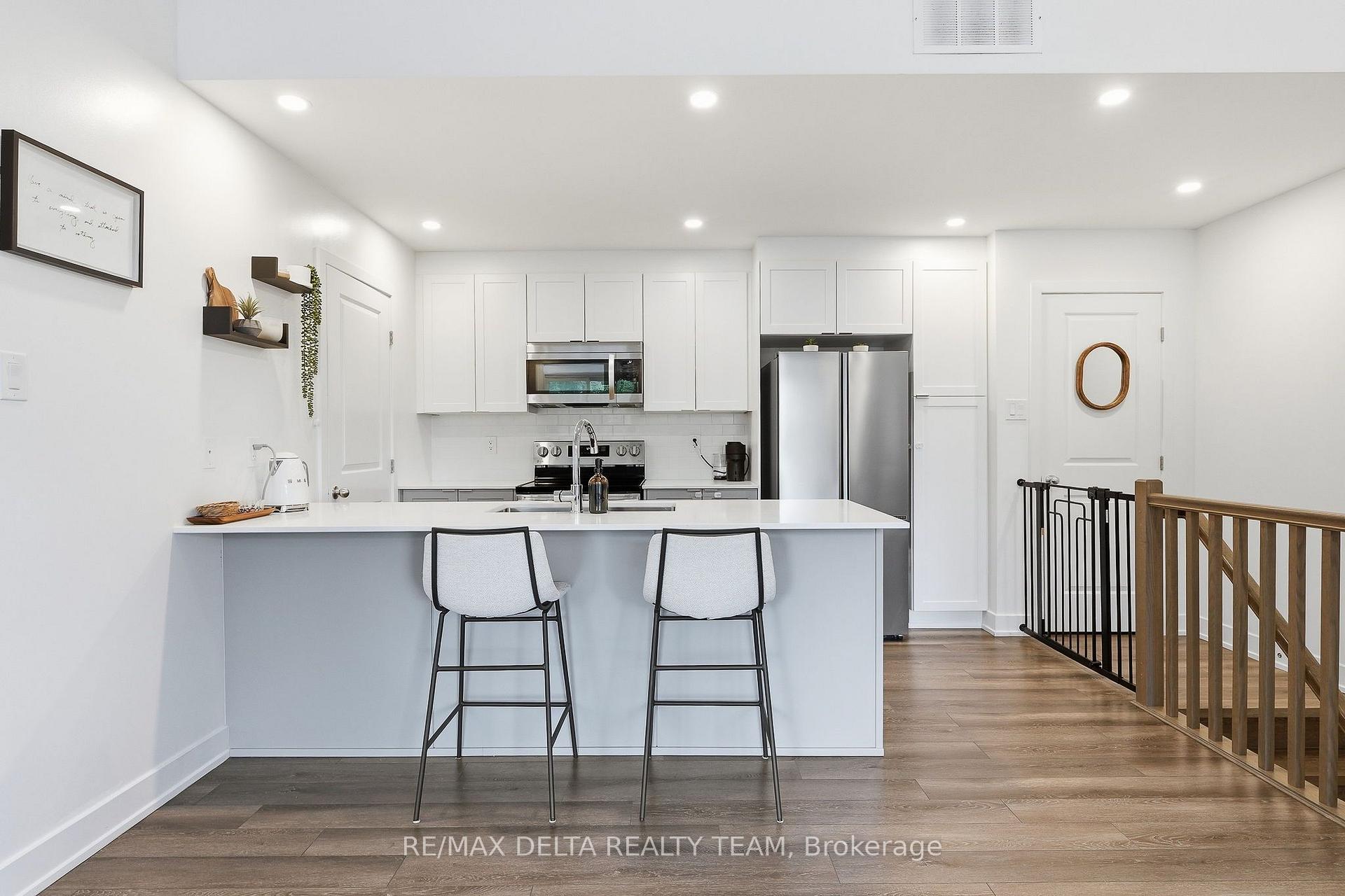 Photo 13 of Unit C, 400 C Rolling Meadow Crescent, Ottawa, Mer Bleue/Bradley Estates/Anderson Park — HOMEH