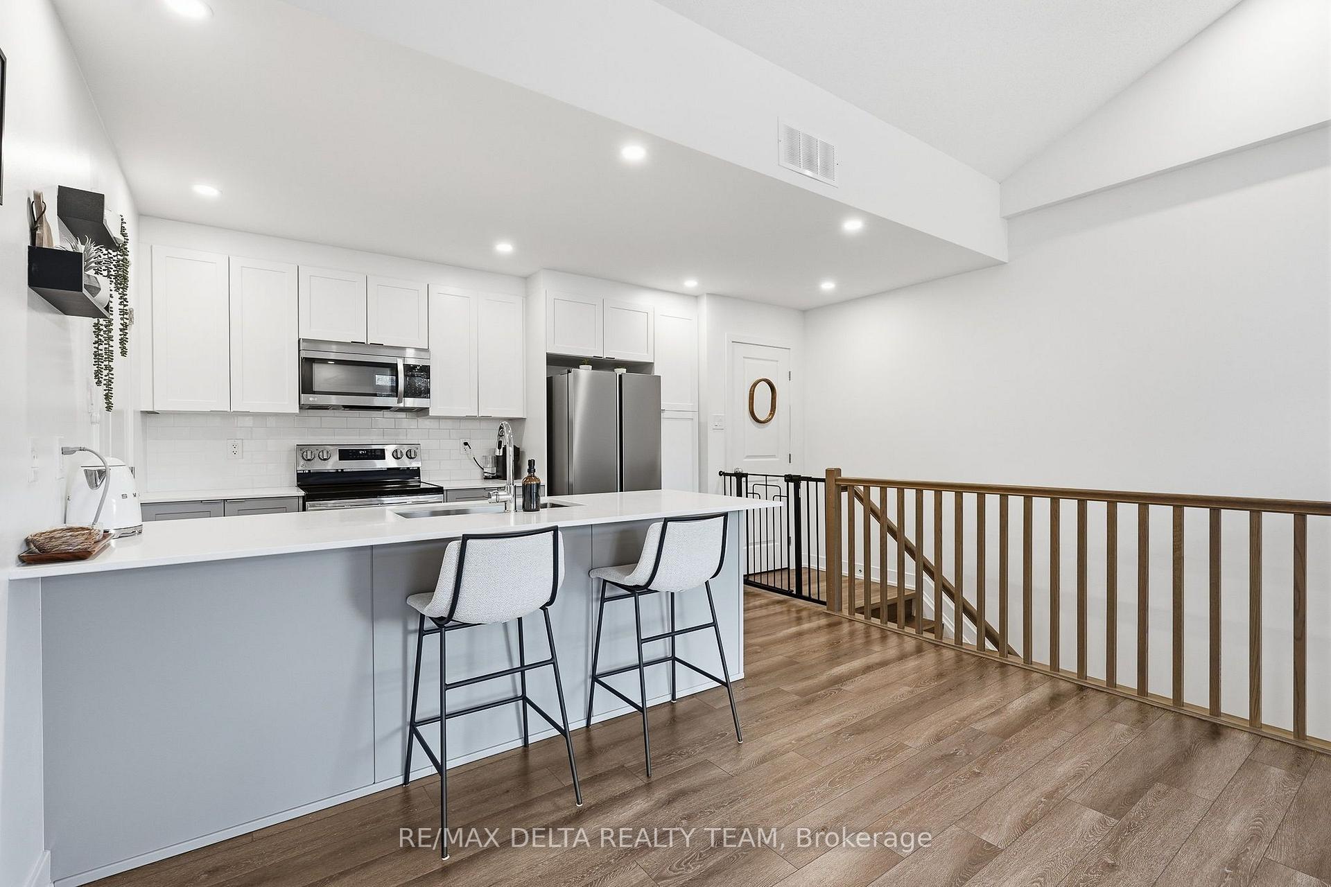 Photo 14 of Unit C, 400 C Rolling Meadow Crescent, Ottawa, Mer Bleue/Bradley Estates/Anderson Park — HOMEH