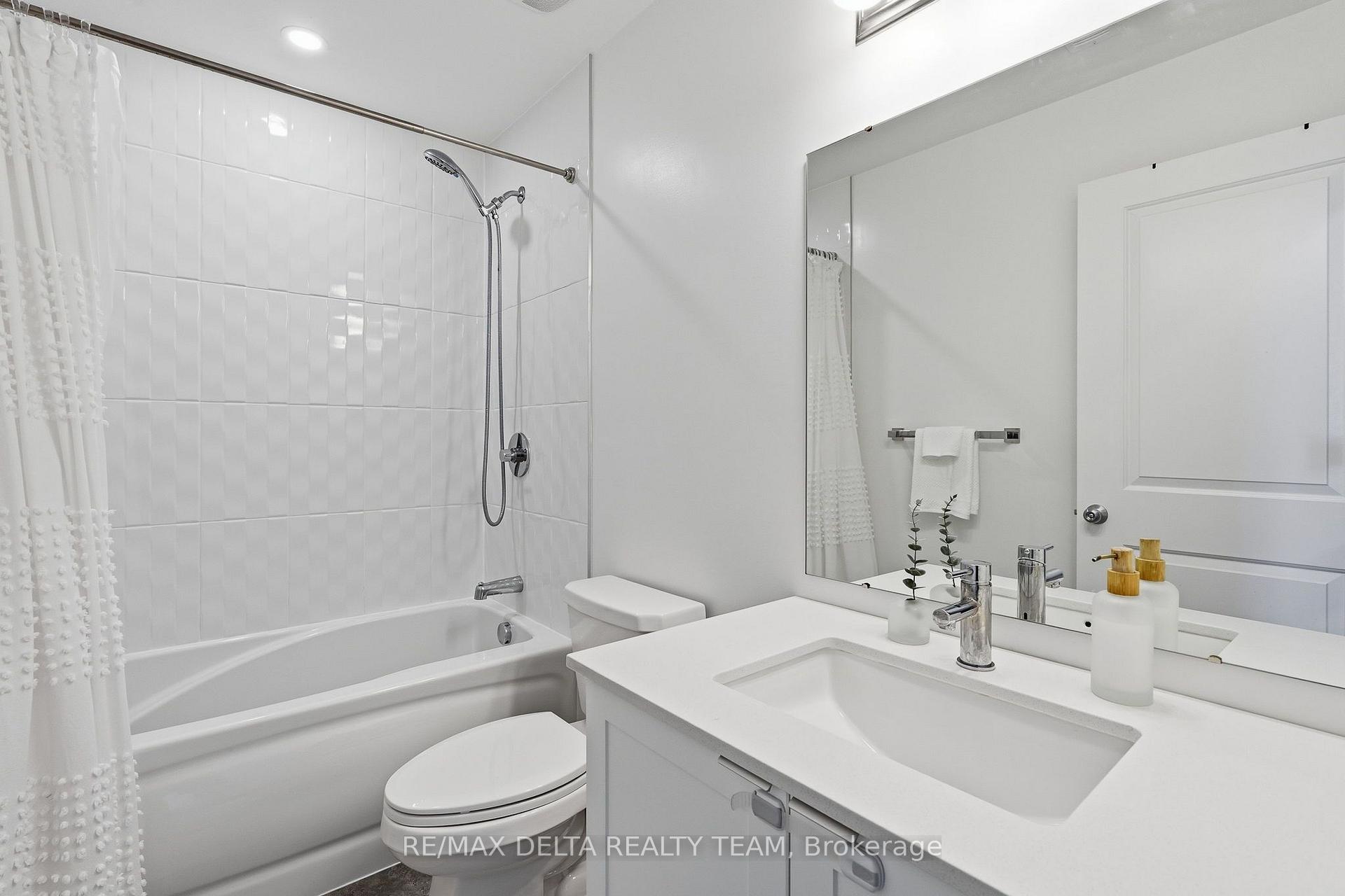 Photo 16 of Unit C, 400 C Rolling Meadow Crescent, Ottawa, Mer Bleue/Bradley Estates/Anderson Park — HOMEH