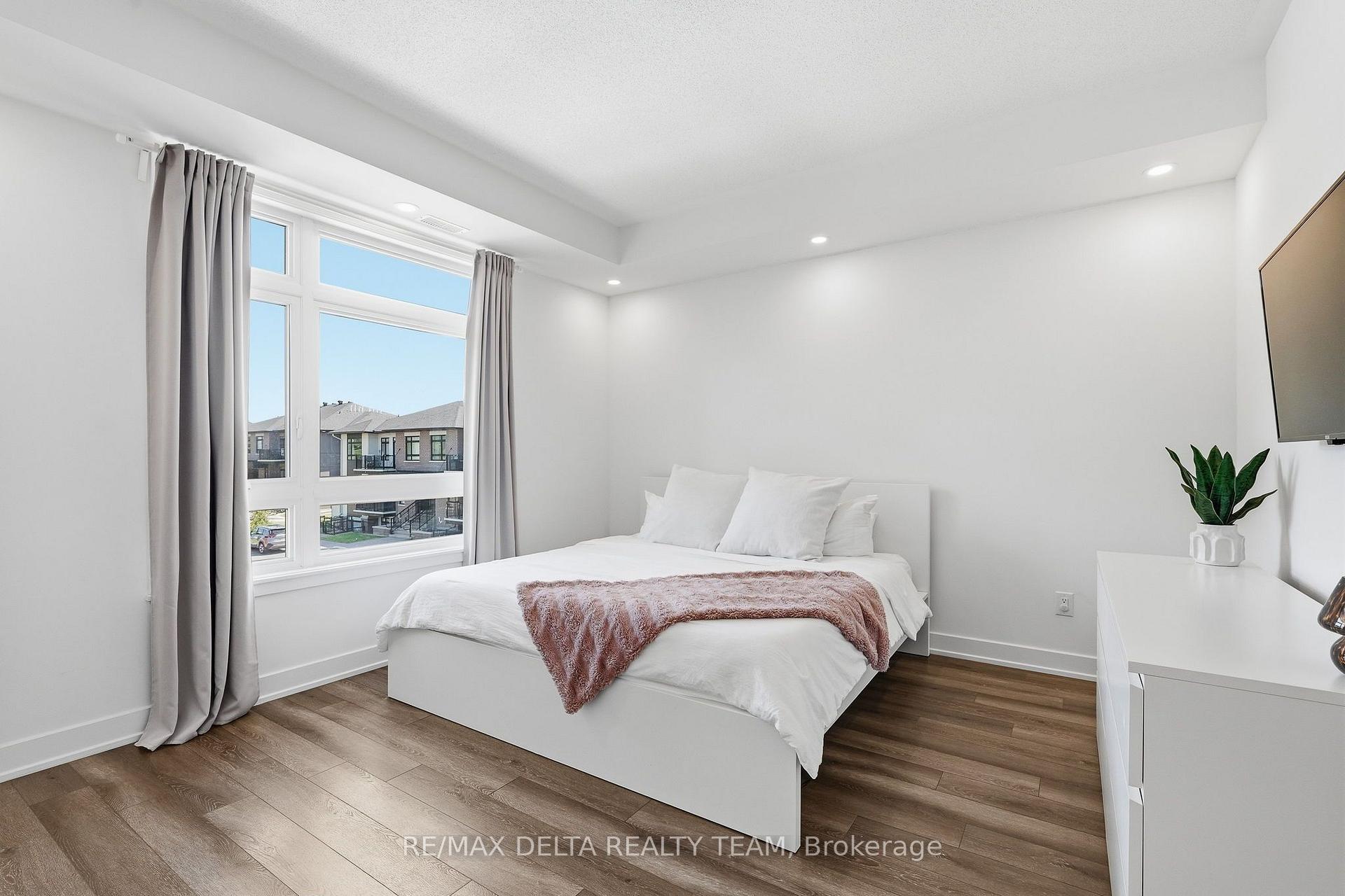 Photo 17 of Unit C, 400 C Rolling Meadow Crescent, Ottawa, Mer Bleue/Bradley Estates/Anderson Park — HOMEH